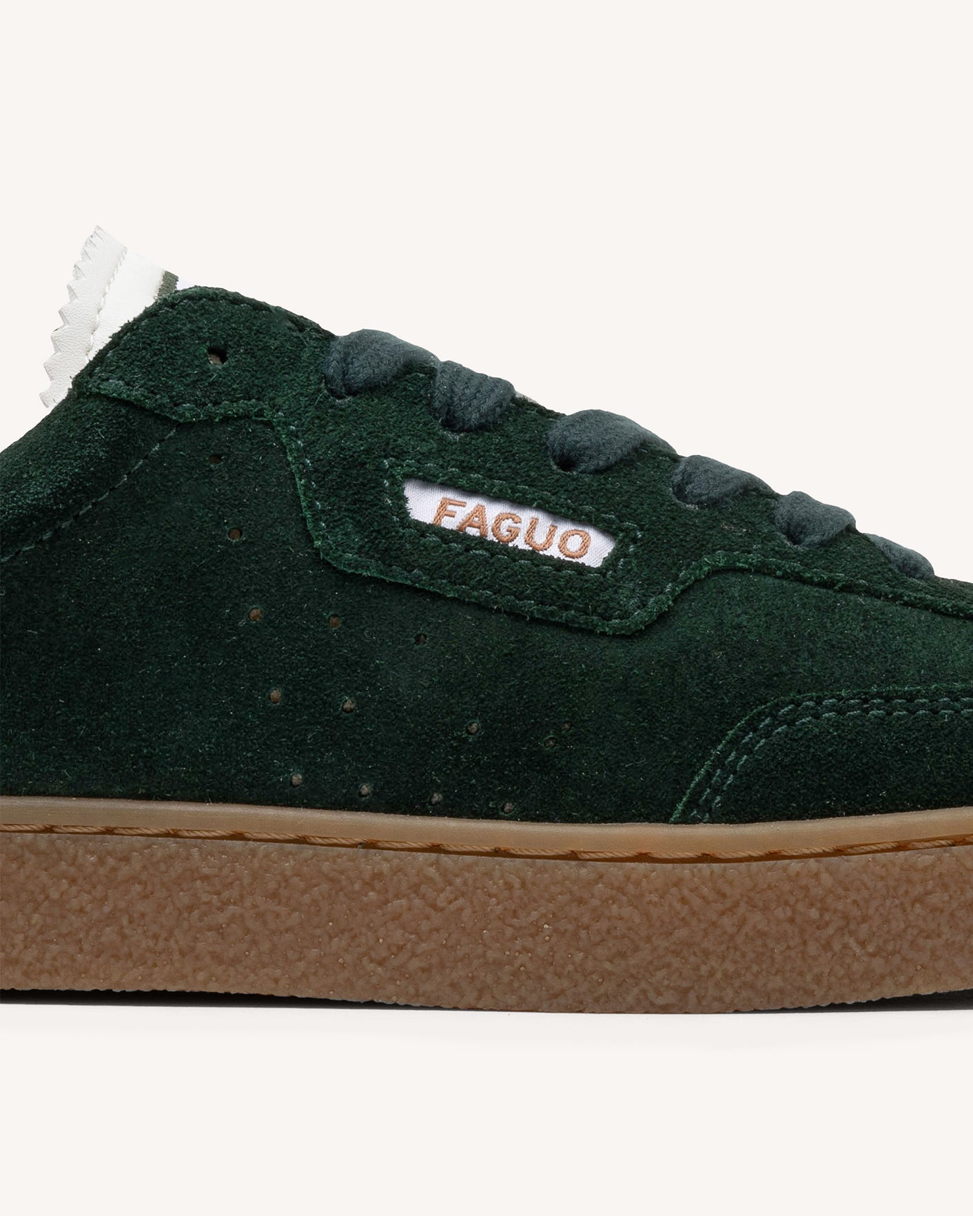 baskets-vertes-cuir-suede-modele-lumbo-P5