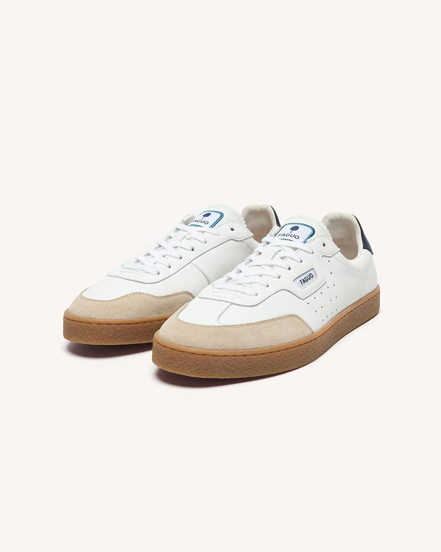 baskets-blanches-bleu-marine-cuir-cuir-suede-modele-lumbo-2-P2