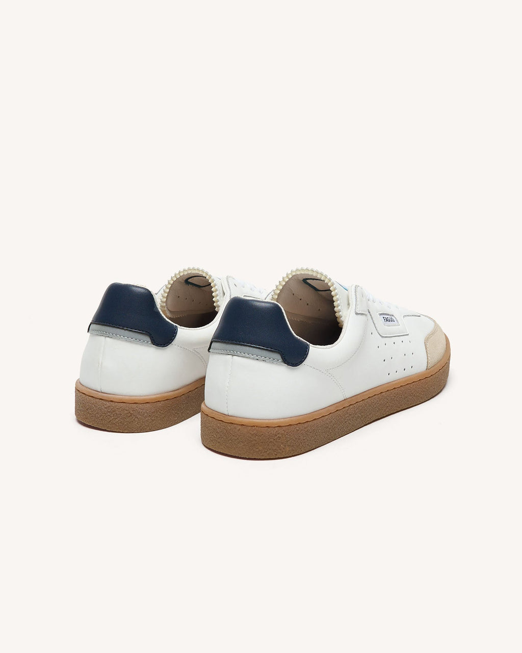 baskets-blanches-bleu-marine-cuir-cuir-suede-modele-lumbo-2-P3