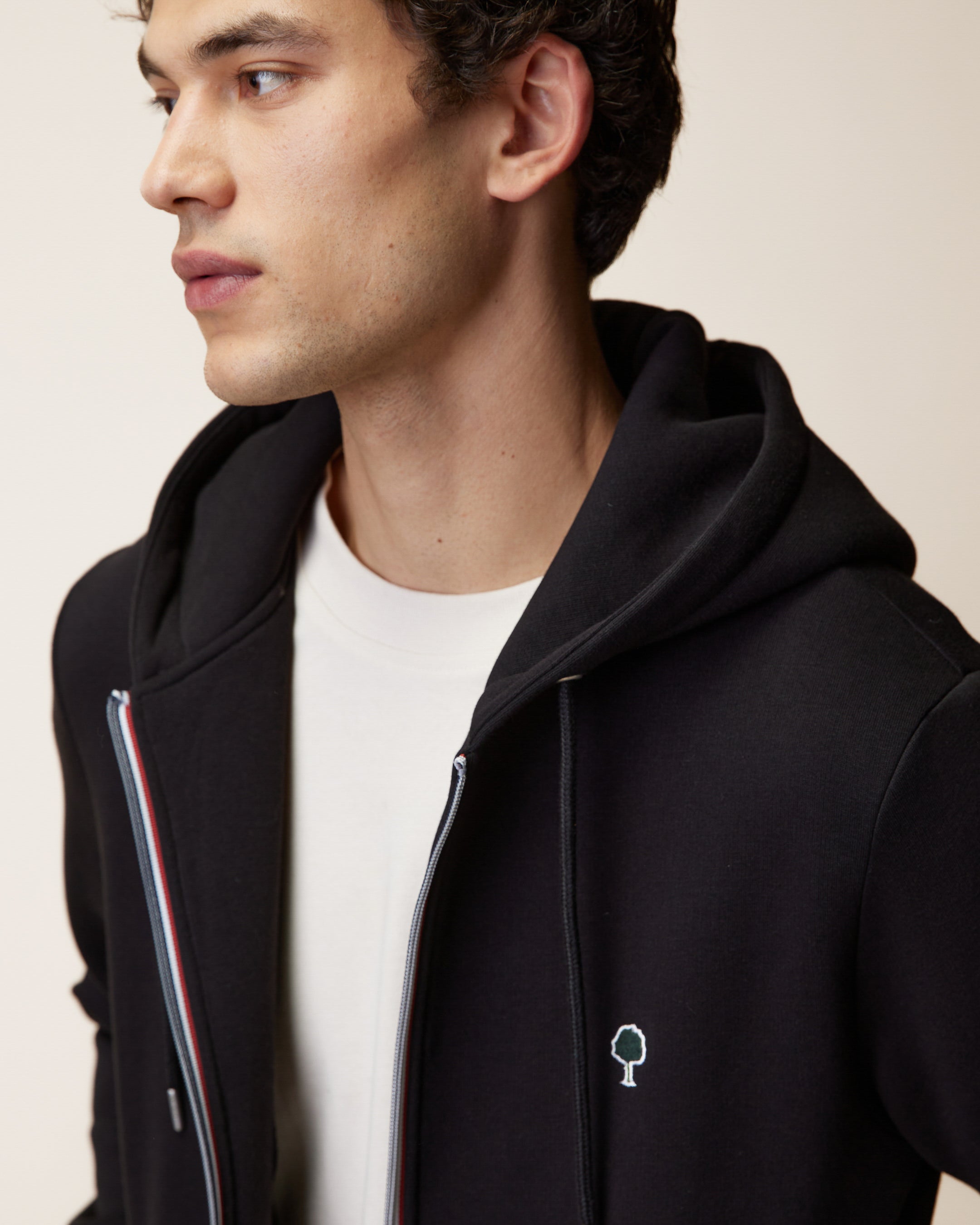 sweat-noir-coton-polyester-recycles-modele-mesnil-S5