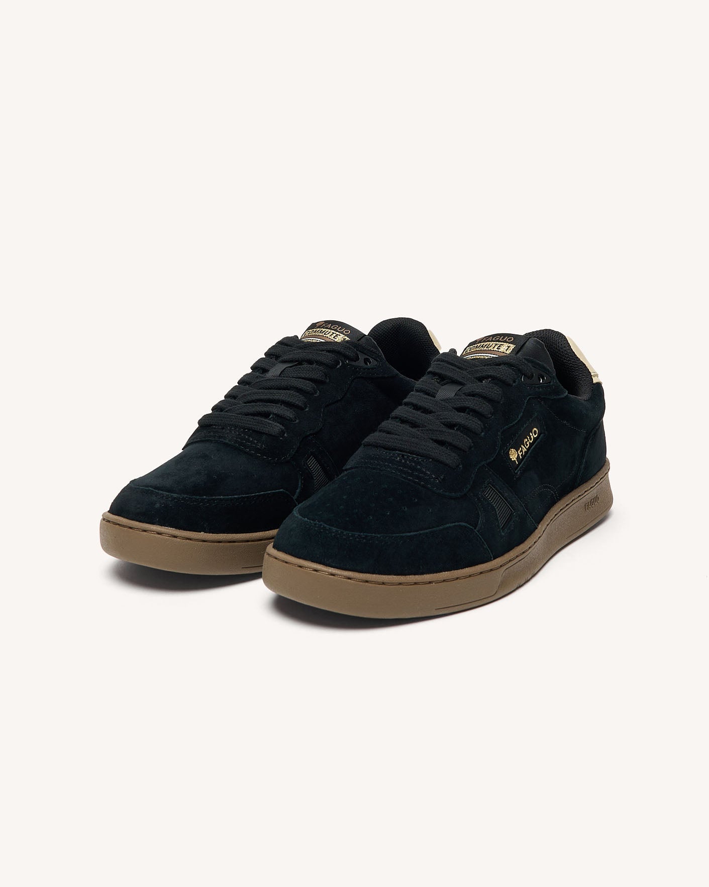 commute-1-suede-fw26-bla00-P2