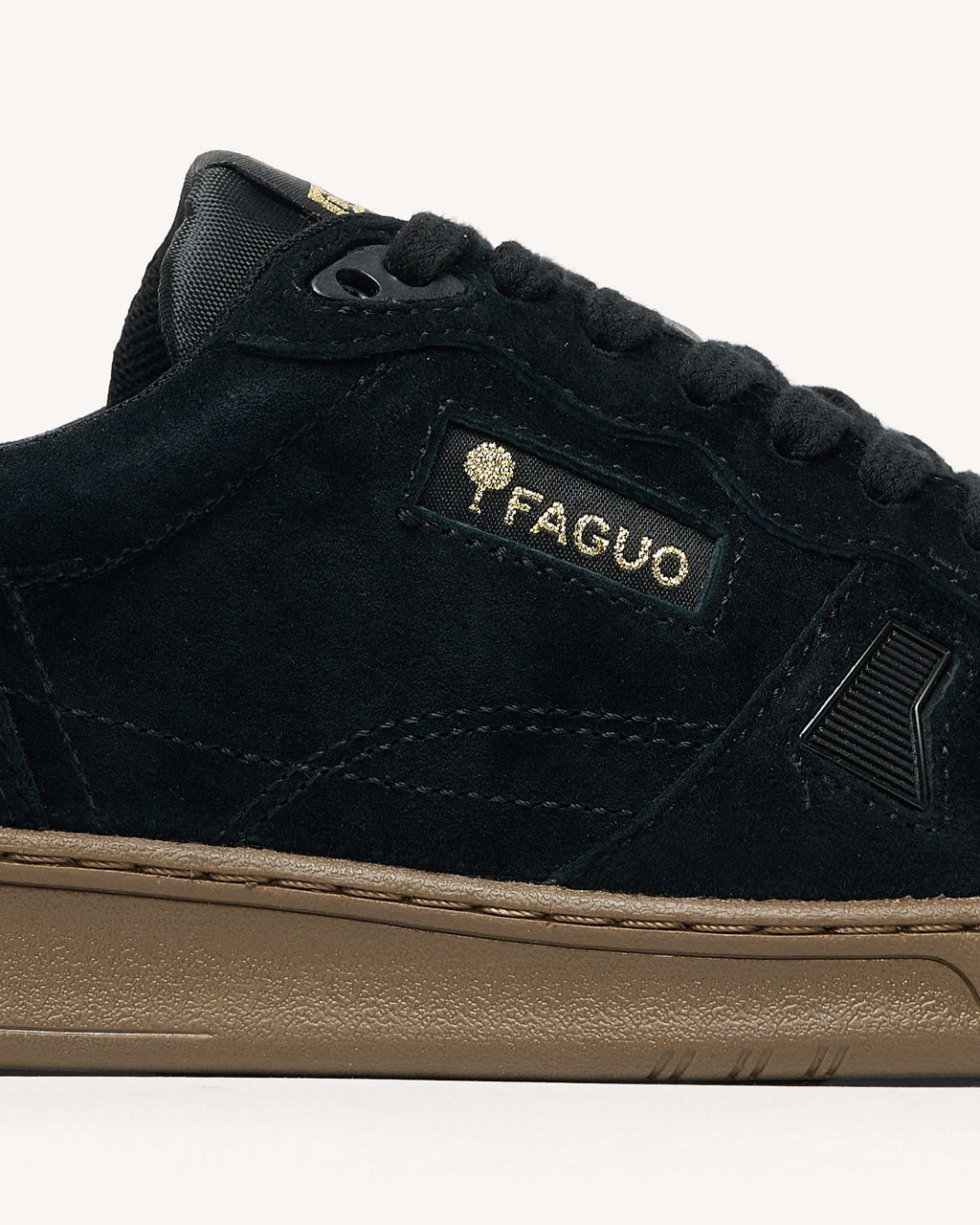commute-1-suede-fw26-bla00-P5