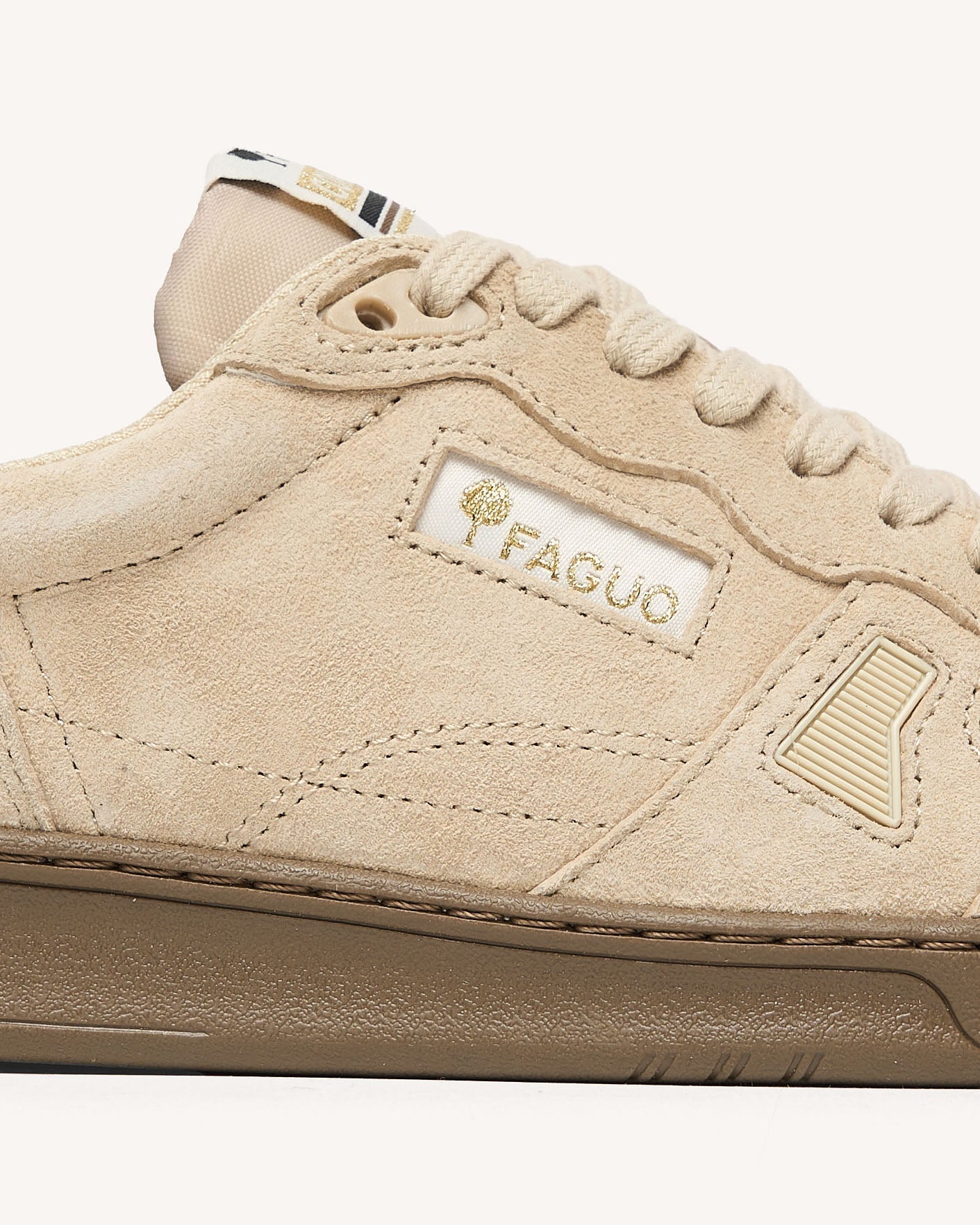 commute-1-suede-fw26-bro01-P5