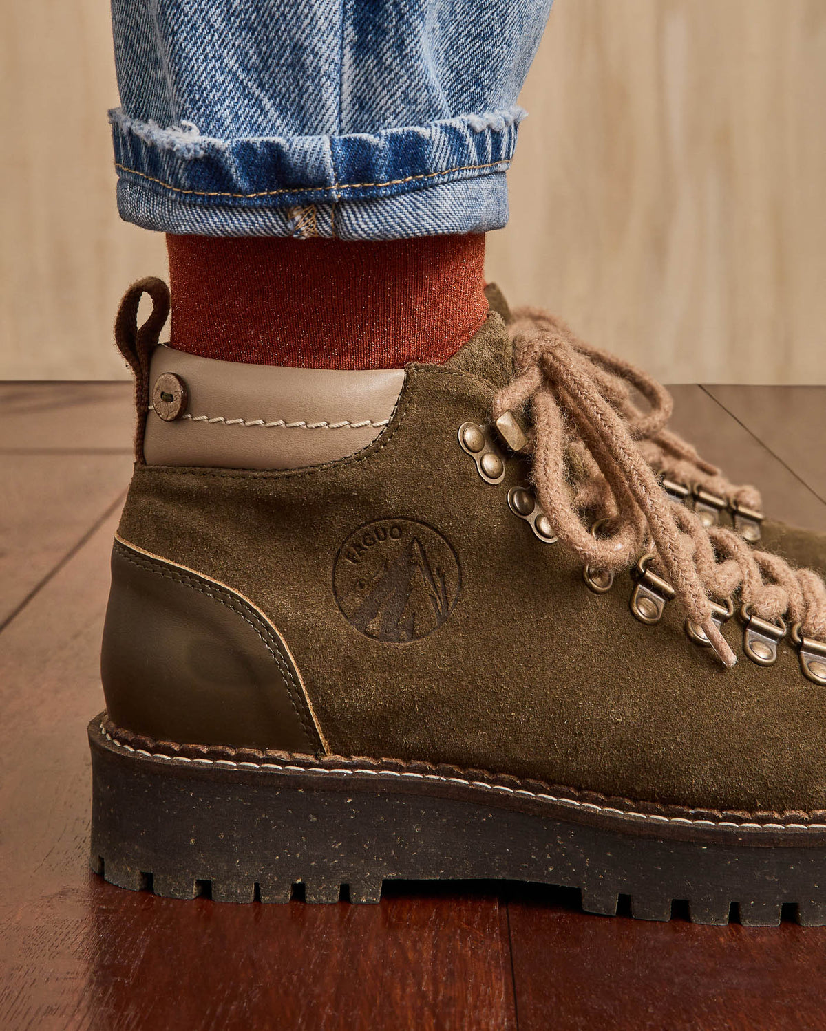 hawthorn-suede-fw26-kak00-p10