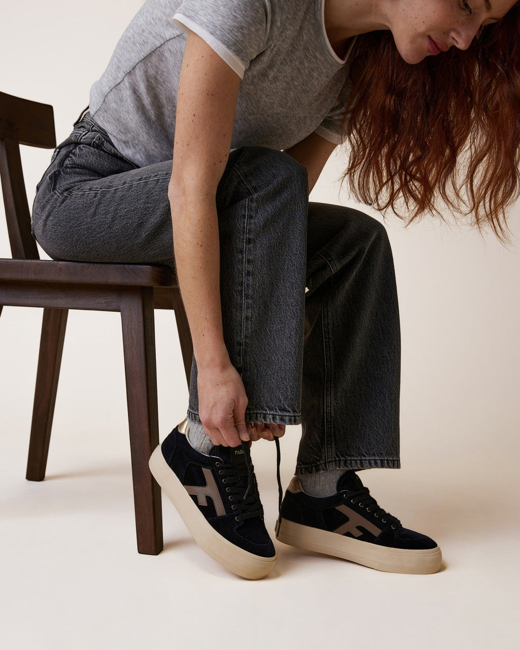 walnut-platform-woven-fw26-bla00-O2