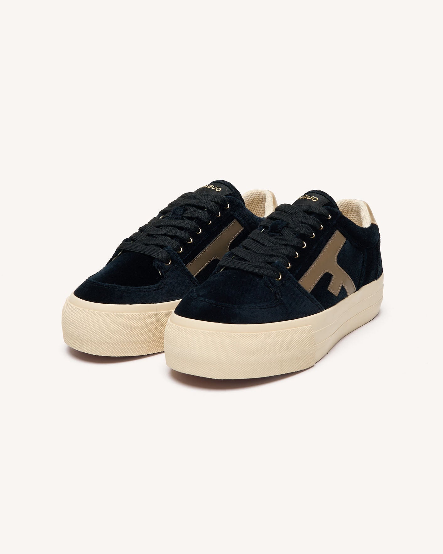walnut-platform-woven-fw26-bla00-P2
