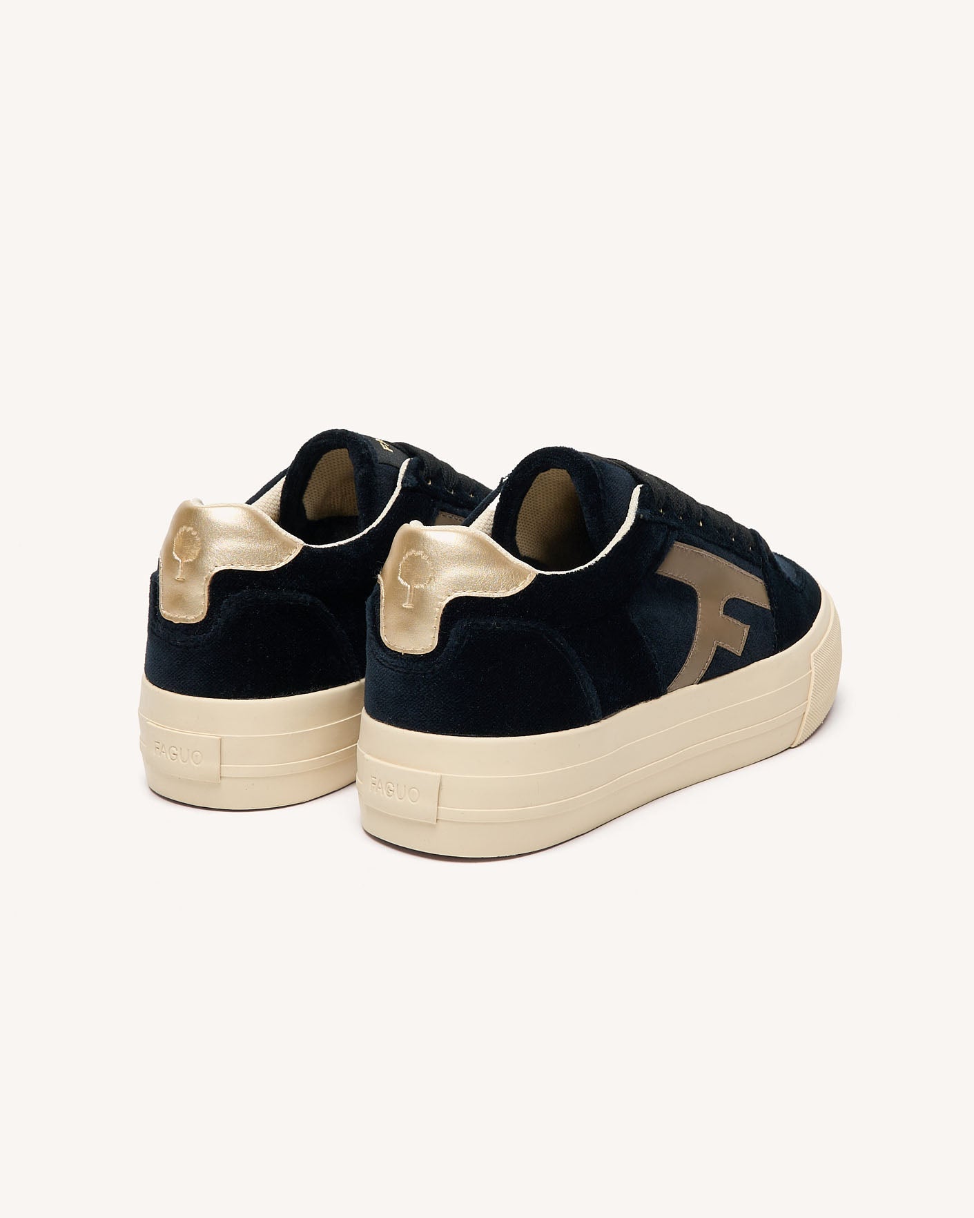 walnut-platform-woven-fw26-bla00-P3