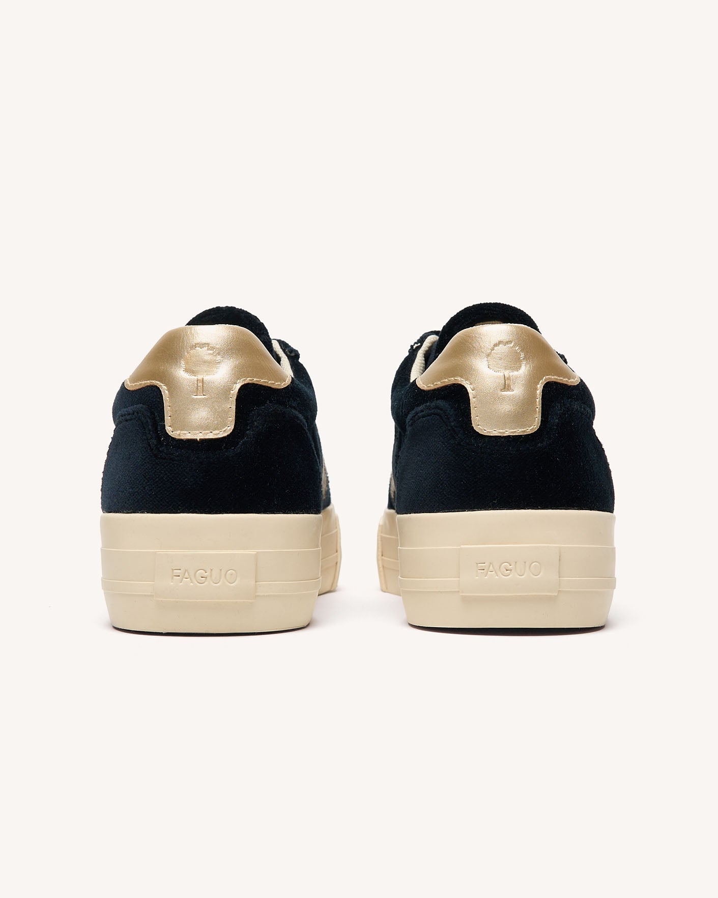 walnut-platform-woven-fw26-bla00-P4