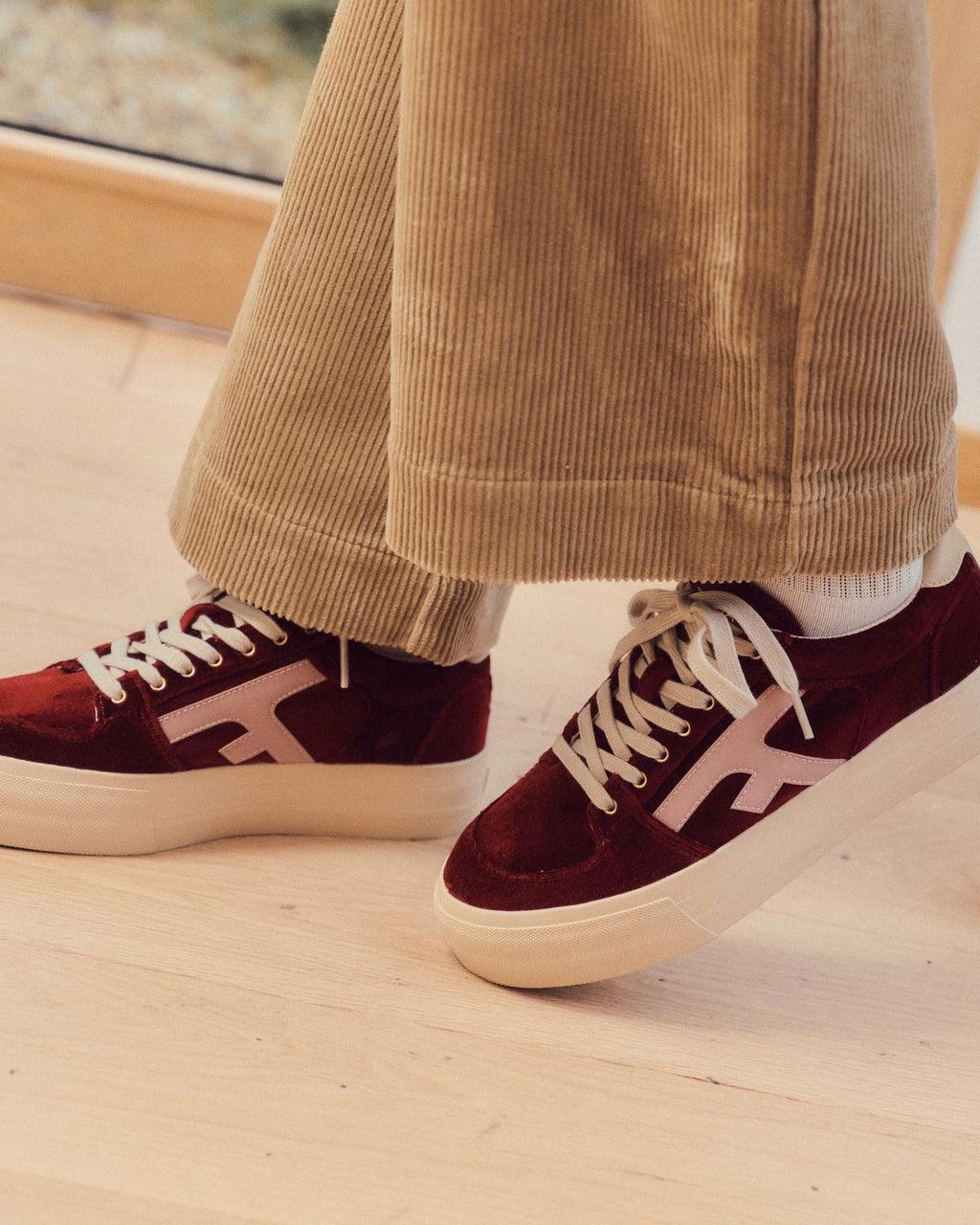 walnut-platform-woven-fw26-bur00-O9