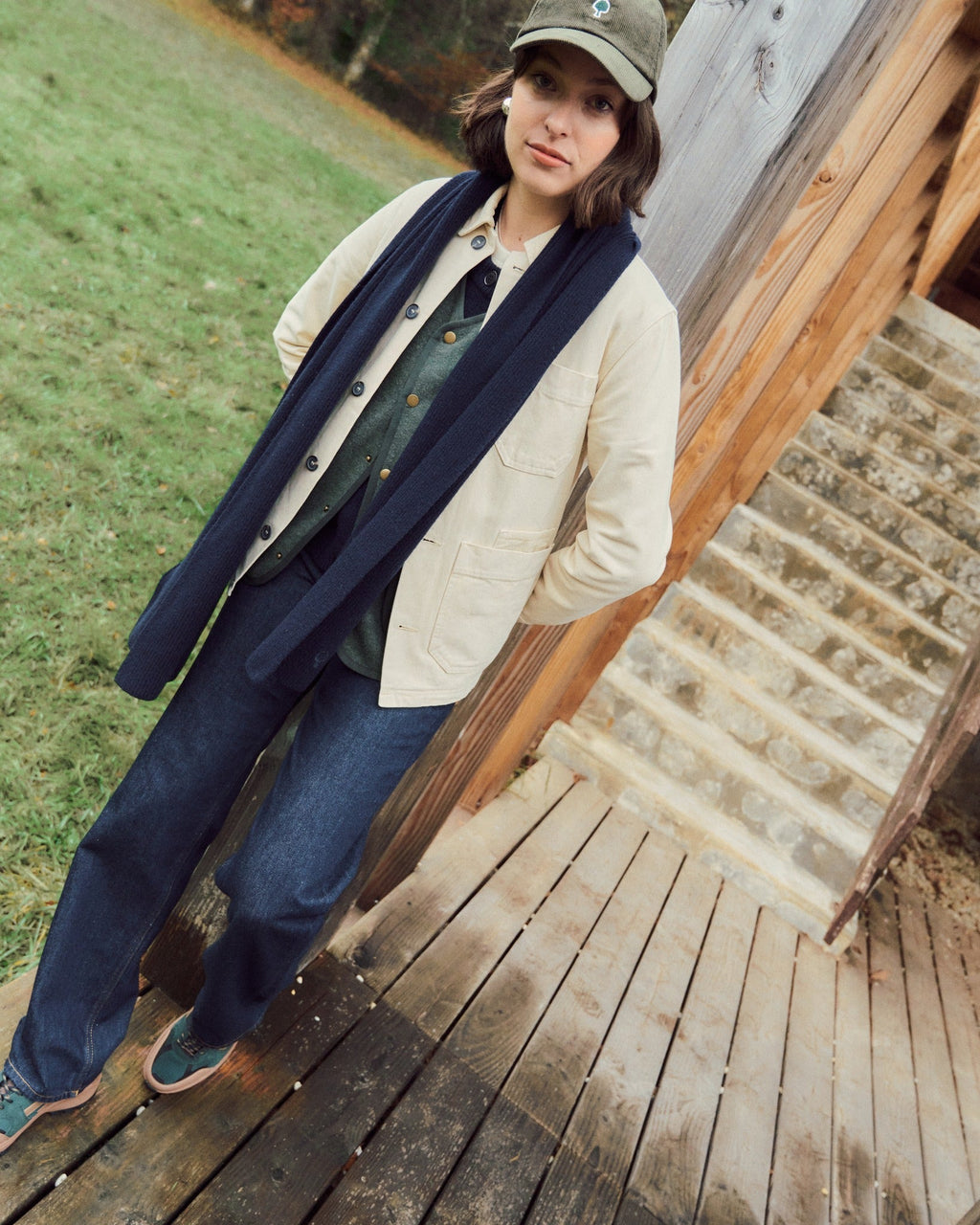 hazel-monstera-woven-suede-fw26-gre48-O3