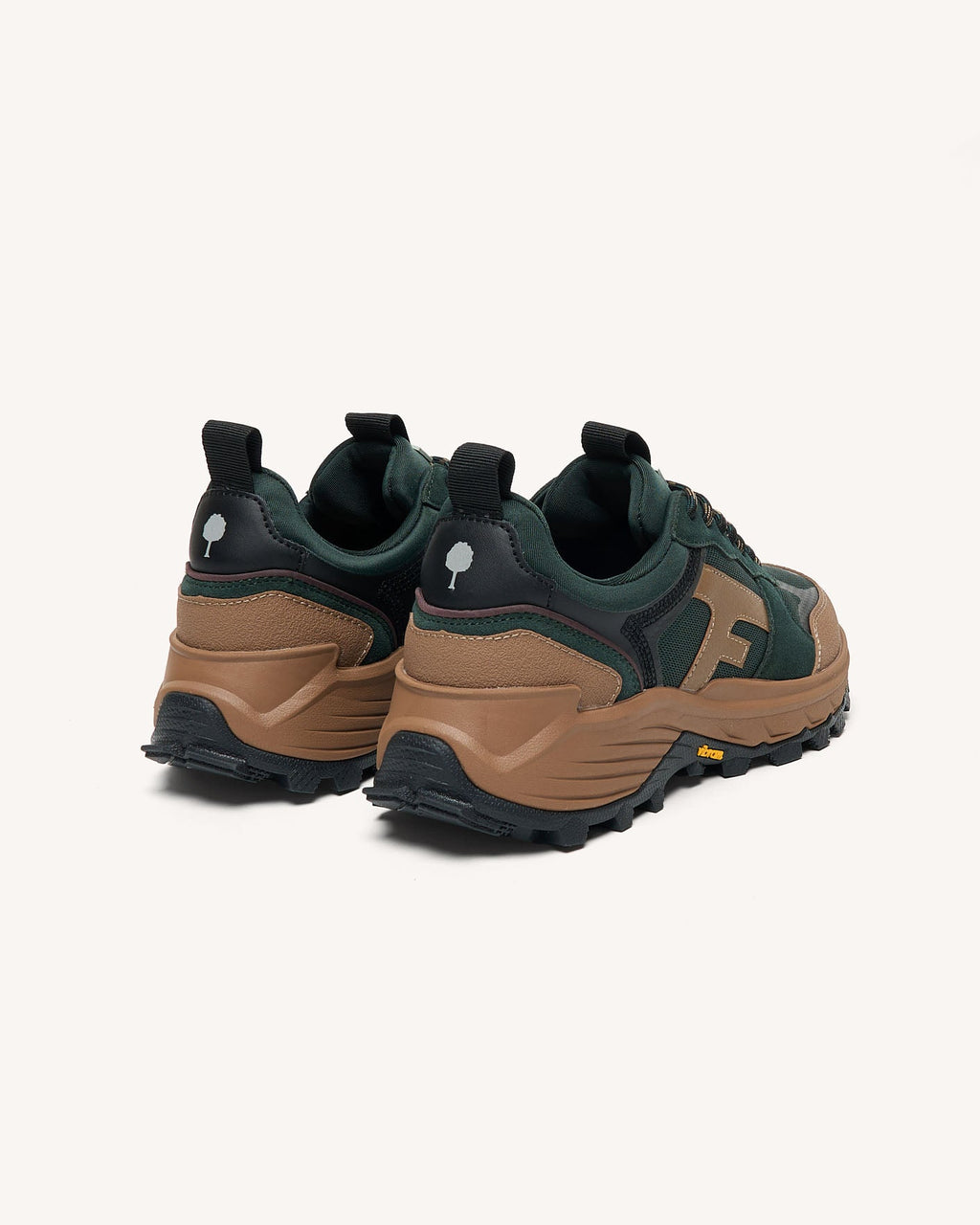 hazel-monstera-woven-suede-fw26-gre48-P3