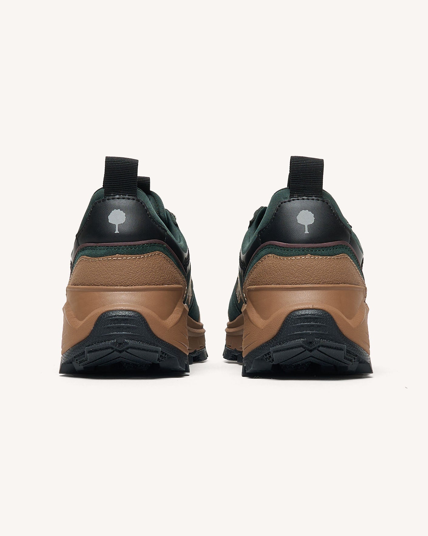 hazel-monstera-woven-suede-fw26-gre48-P4