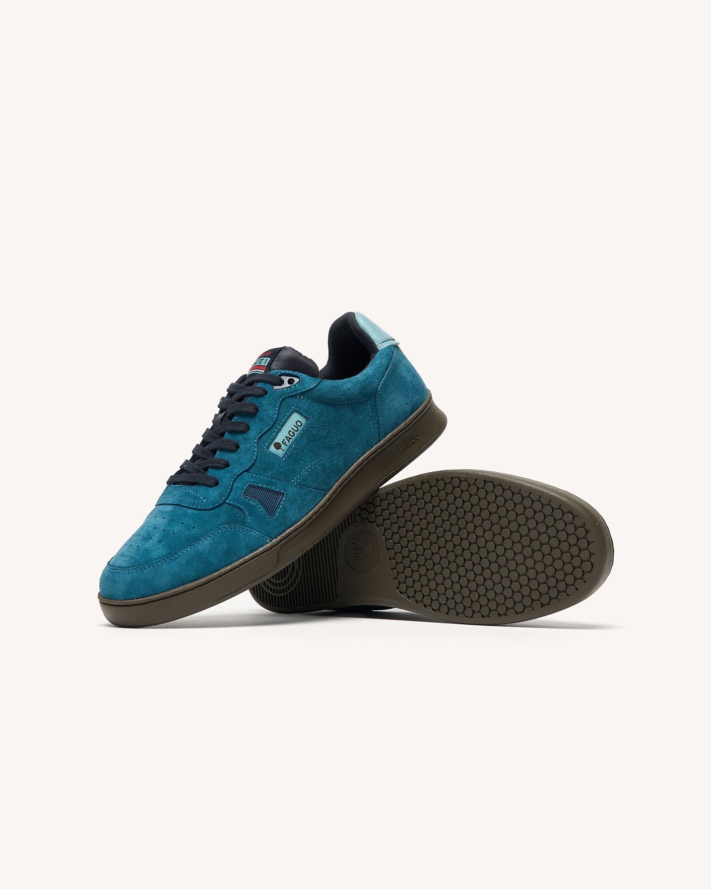 commute-1-suede-fw26-blu05-P6
