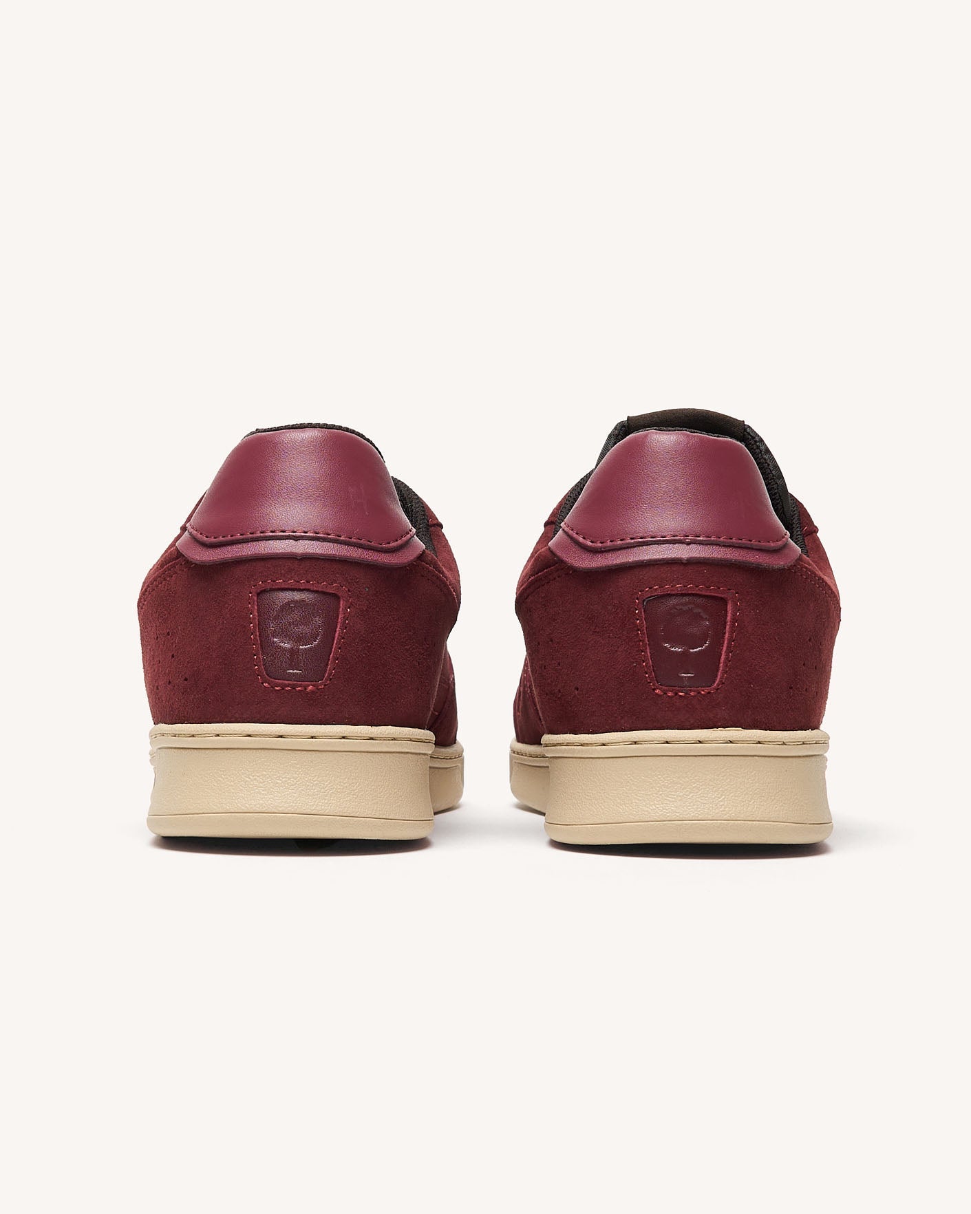 commute-1-suede-fw26-bur07-P4