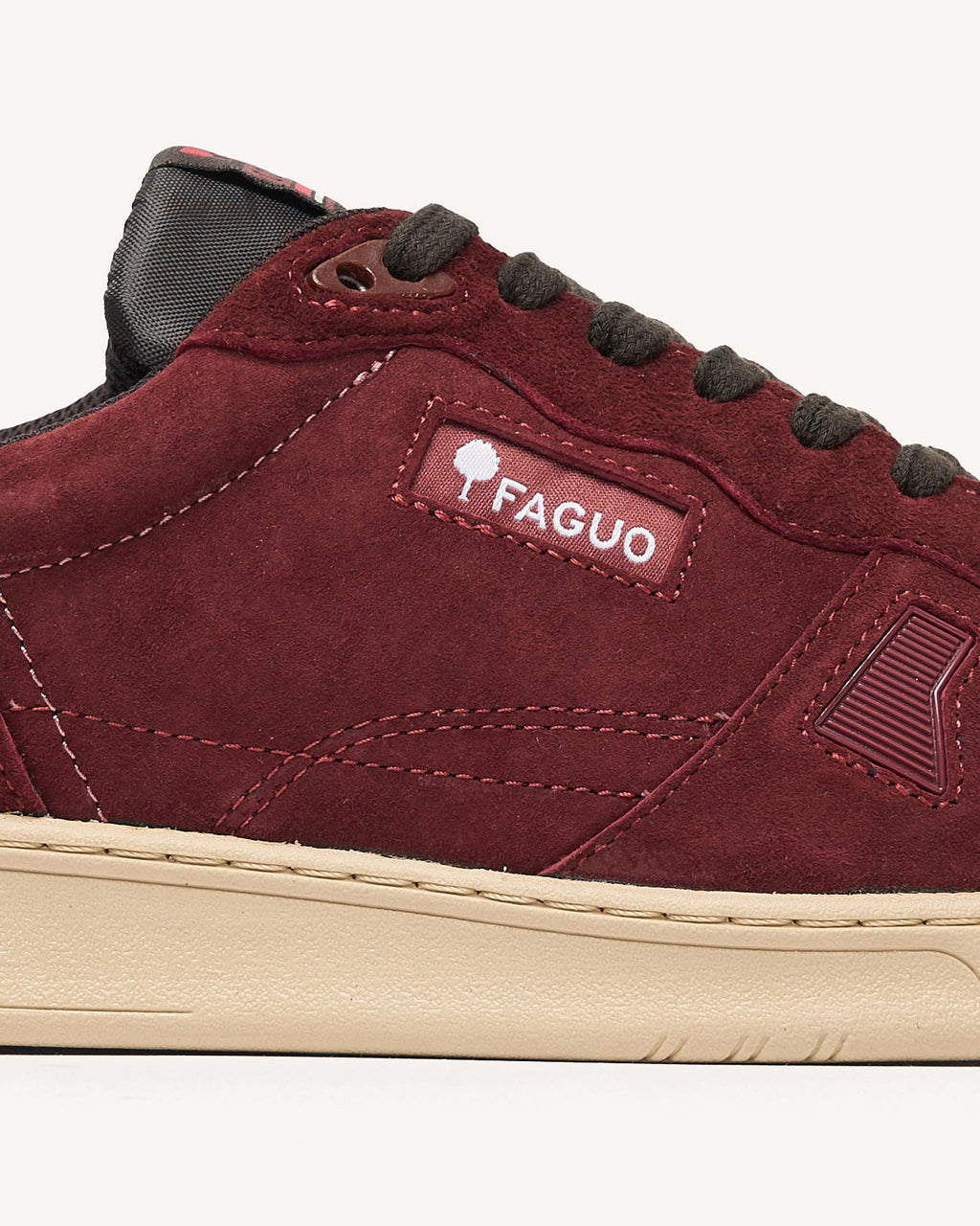commute-1-suede-fw26-bur07-P5