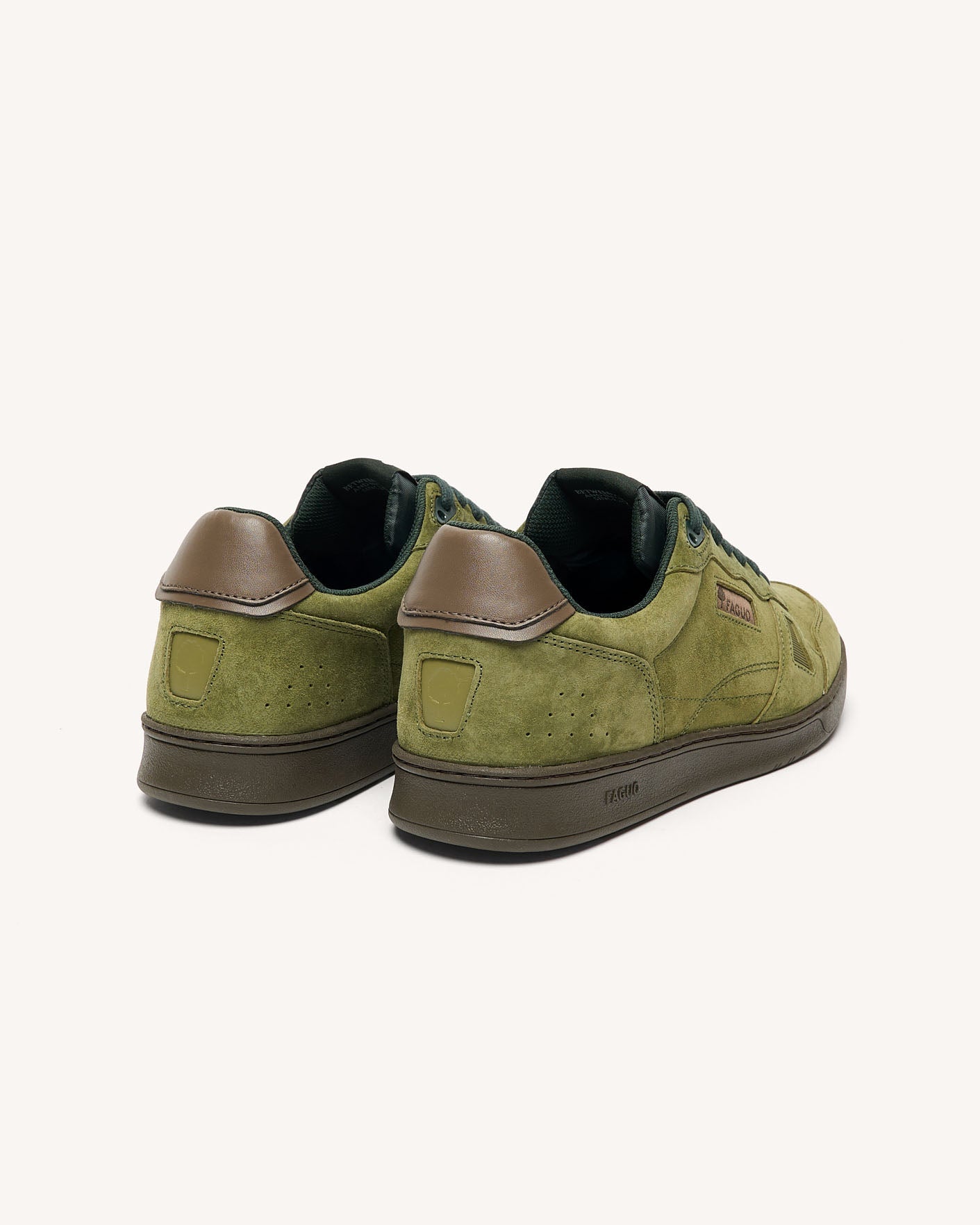 commute-1-suede-fw26-kak06-P3