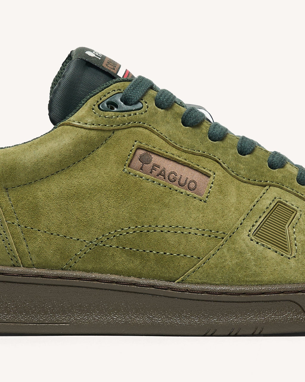 commute-1-suede-fw26-kak06-P5