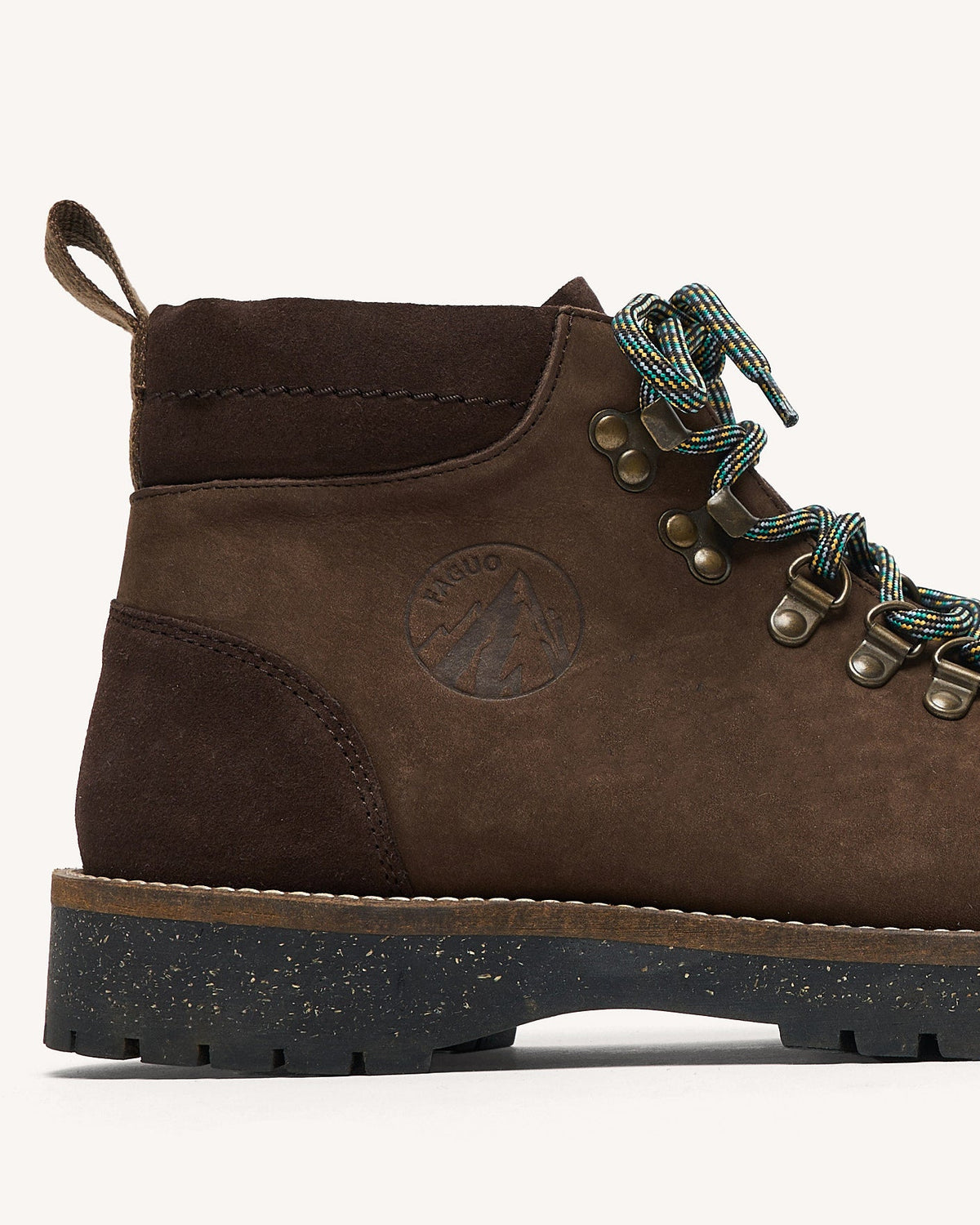 hawthorn-suede-fw26-bro00-p5