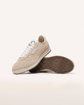 Beige sneakers van suèdeleer