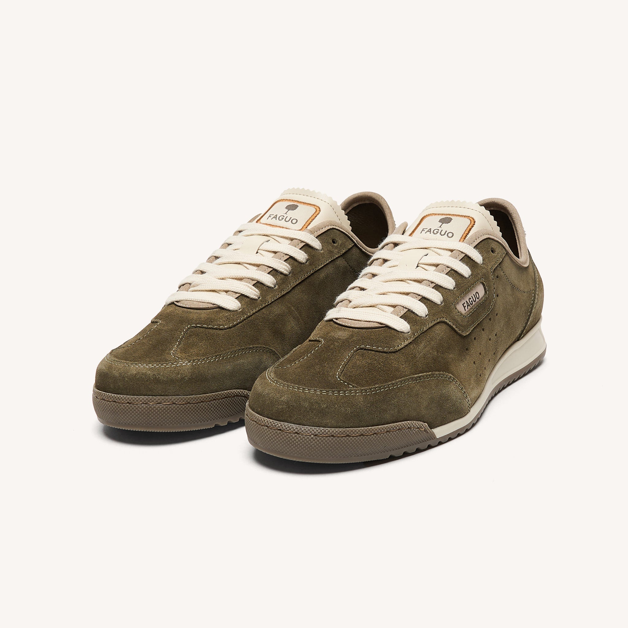 woodrun-suede-fw26-kak00-P5