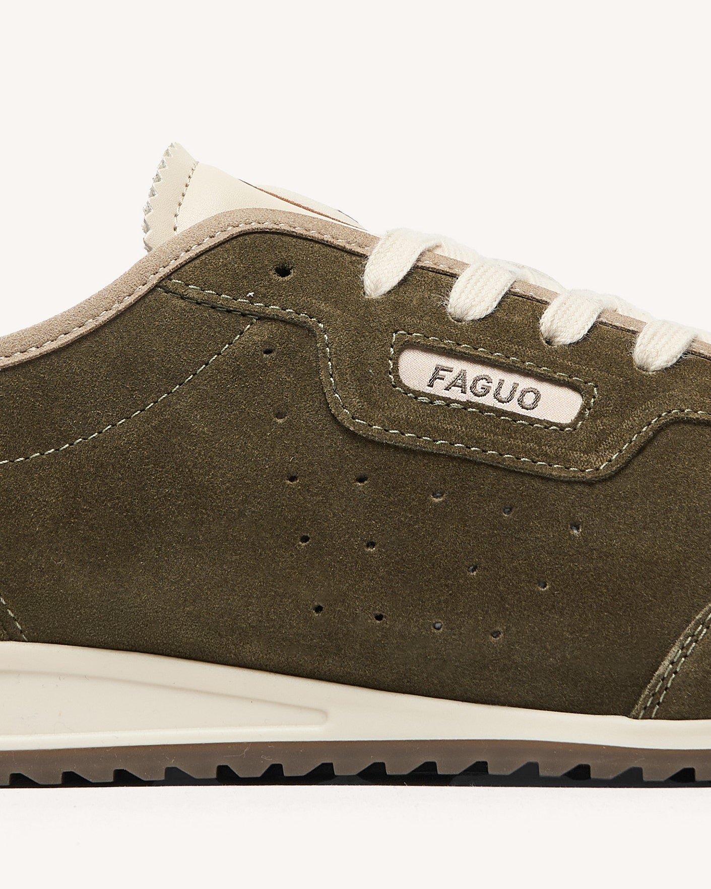 woodrun-suede-fw26-kak00-P5