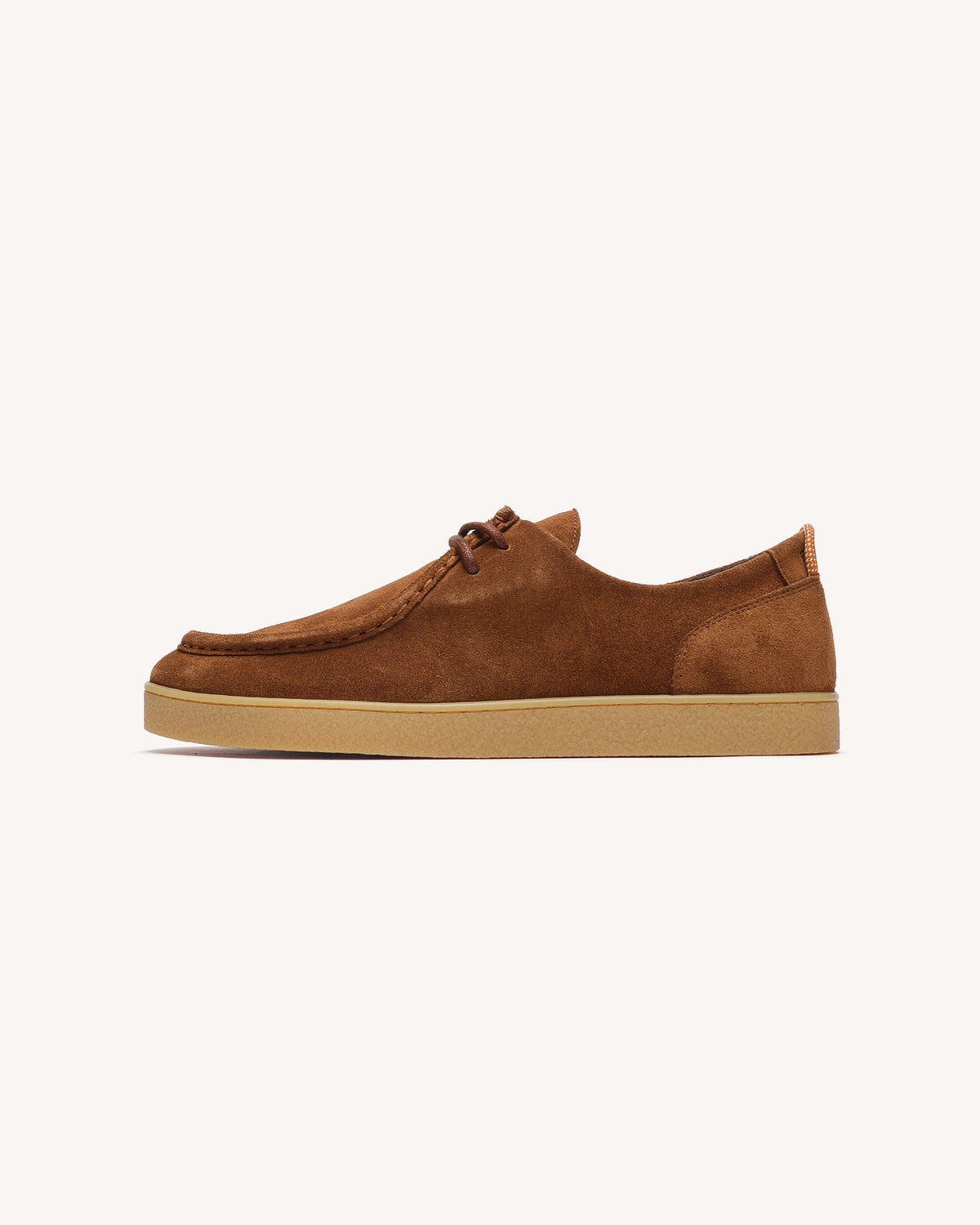Schoen van camelkleurig leer