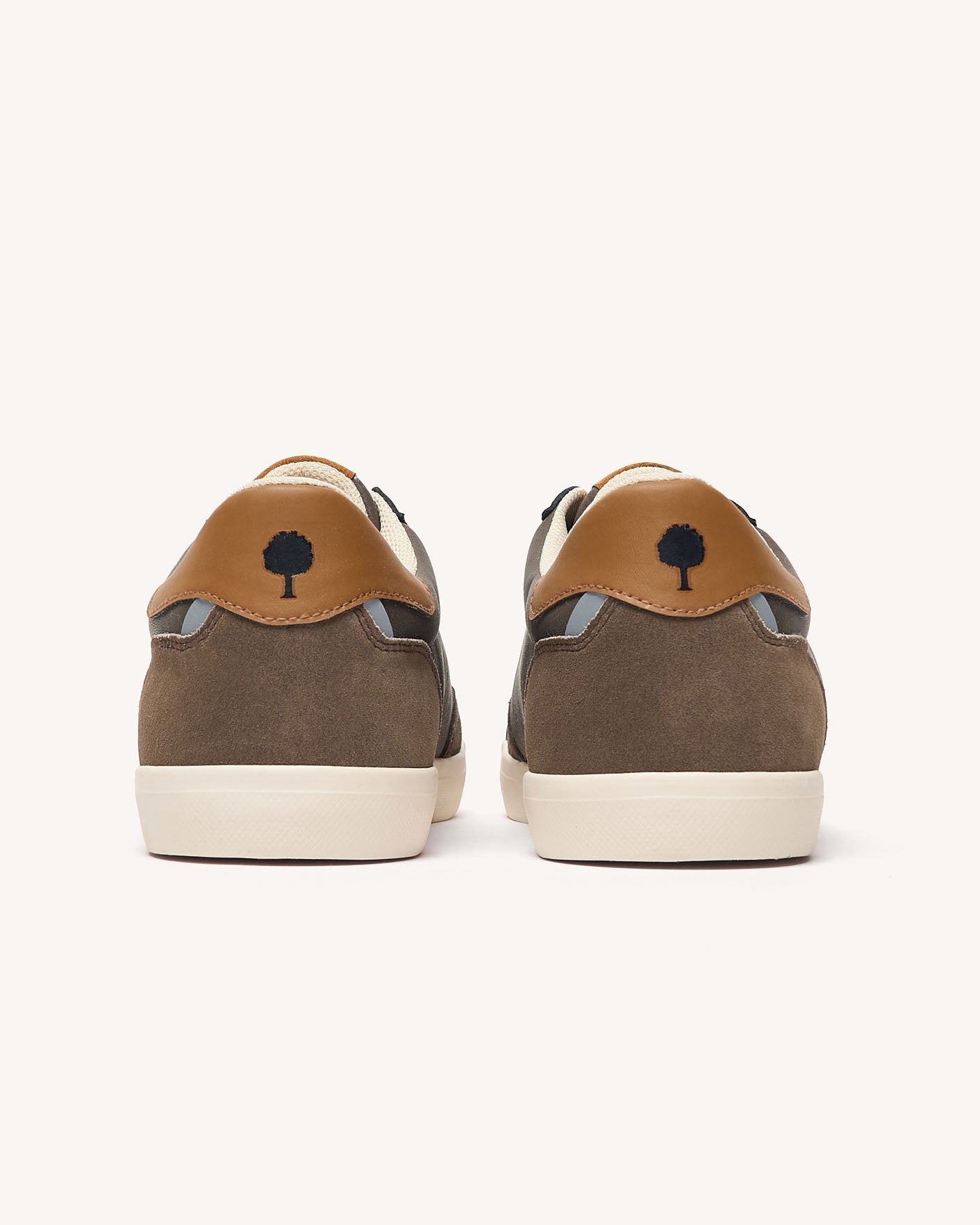 juniper-woven-no-woven-fw26-bro00-P4