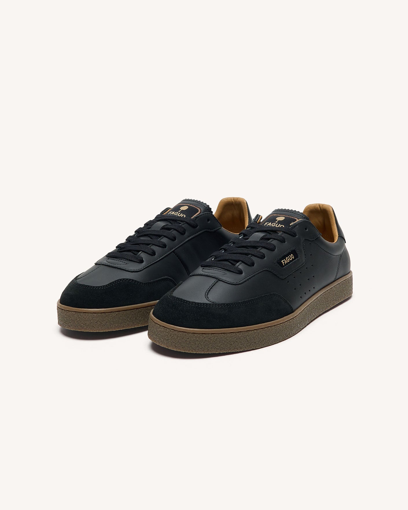lumbo-leather-sue-fw26-bla00-P2