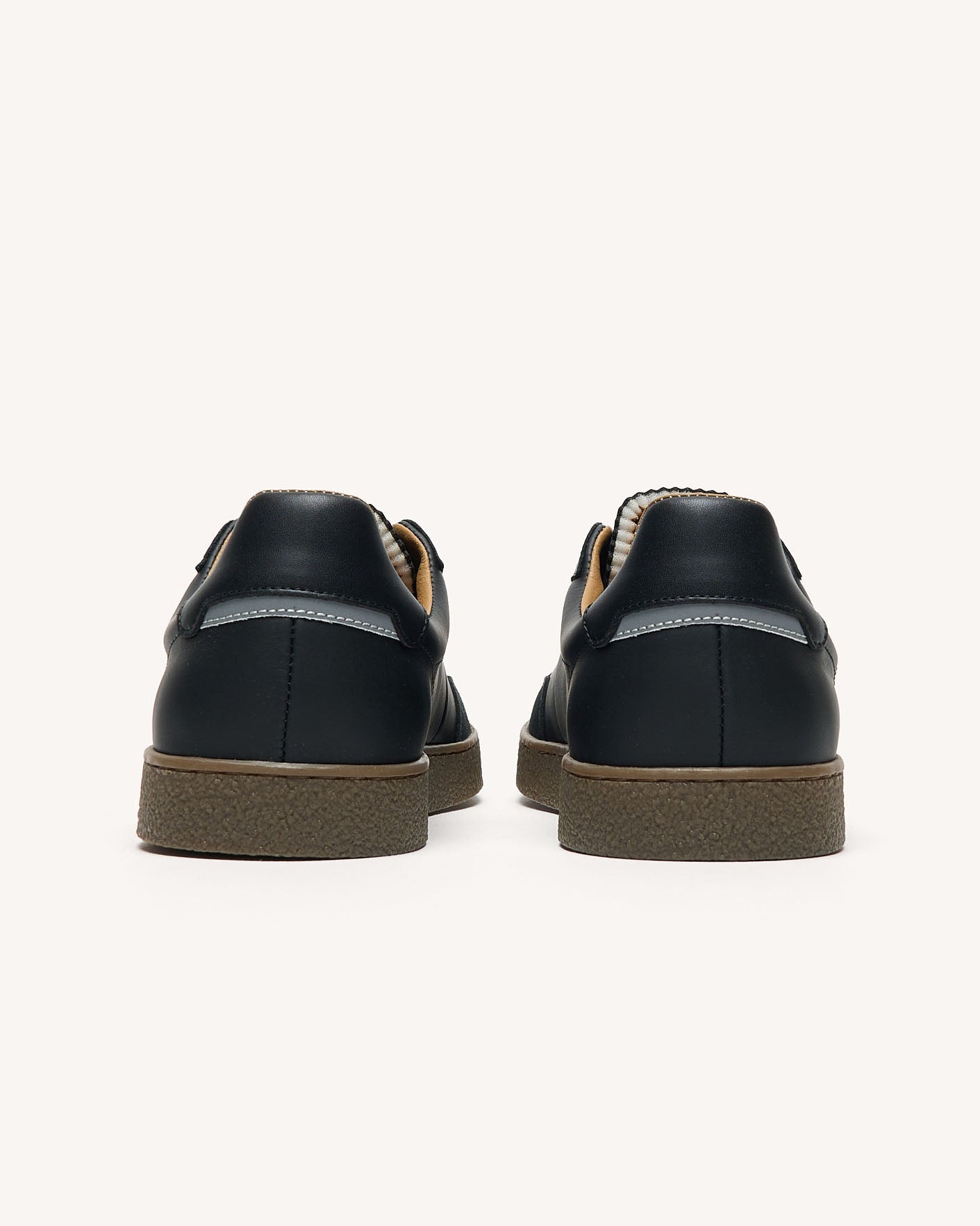 lumbo-leather-sue-fw26-bla00-P4