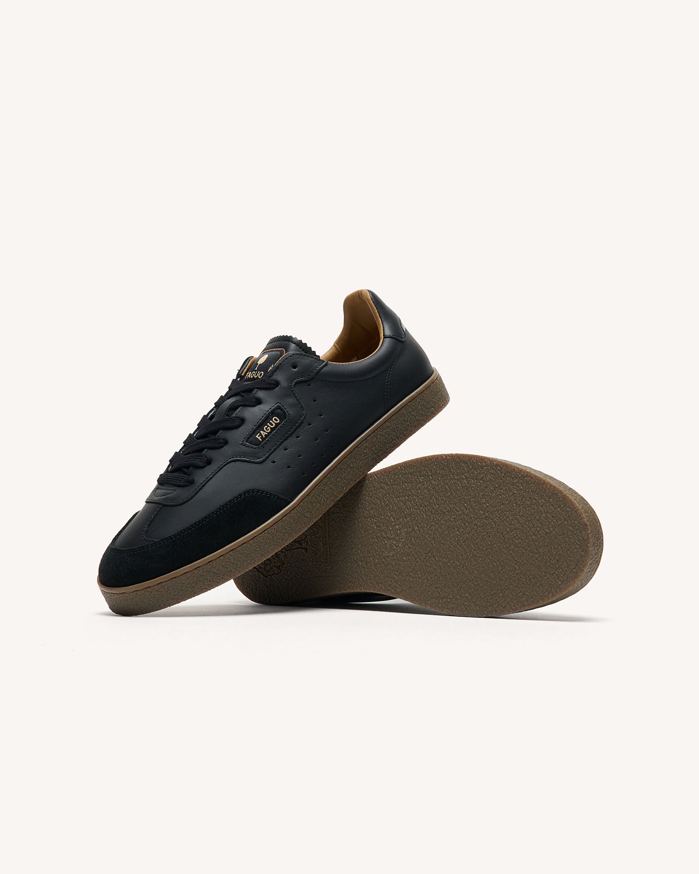 lumbo-leather-sue-fw26-bla00-P6