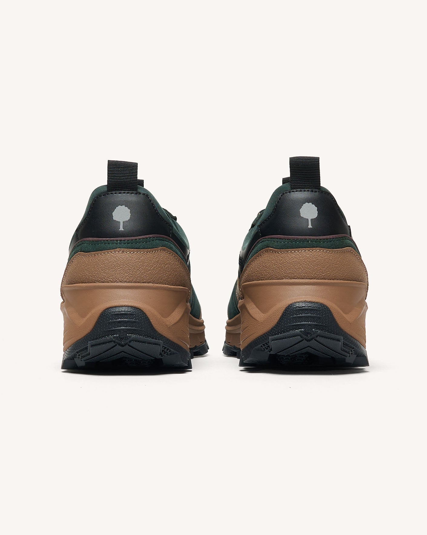hazel-monstera-woven-suede-fw26-gre48-1-P4