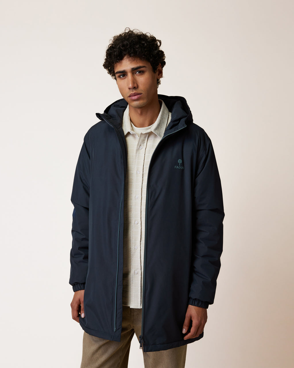 Langer wasserdichter blauer Parka