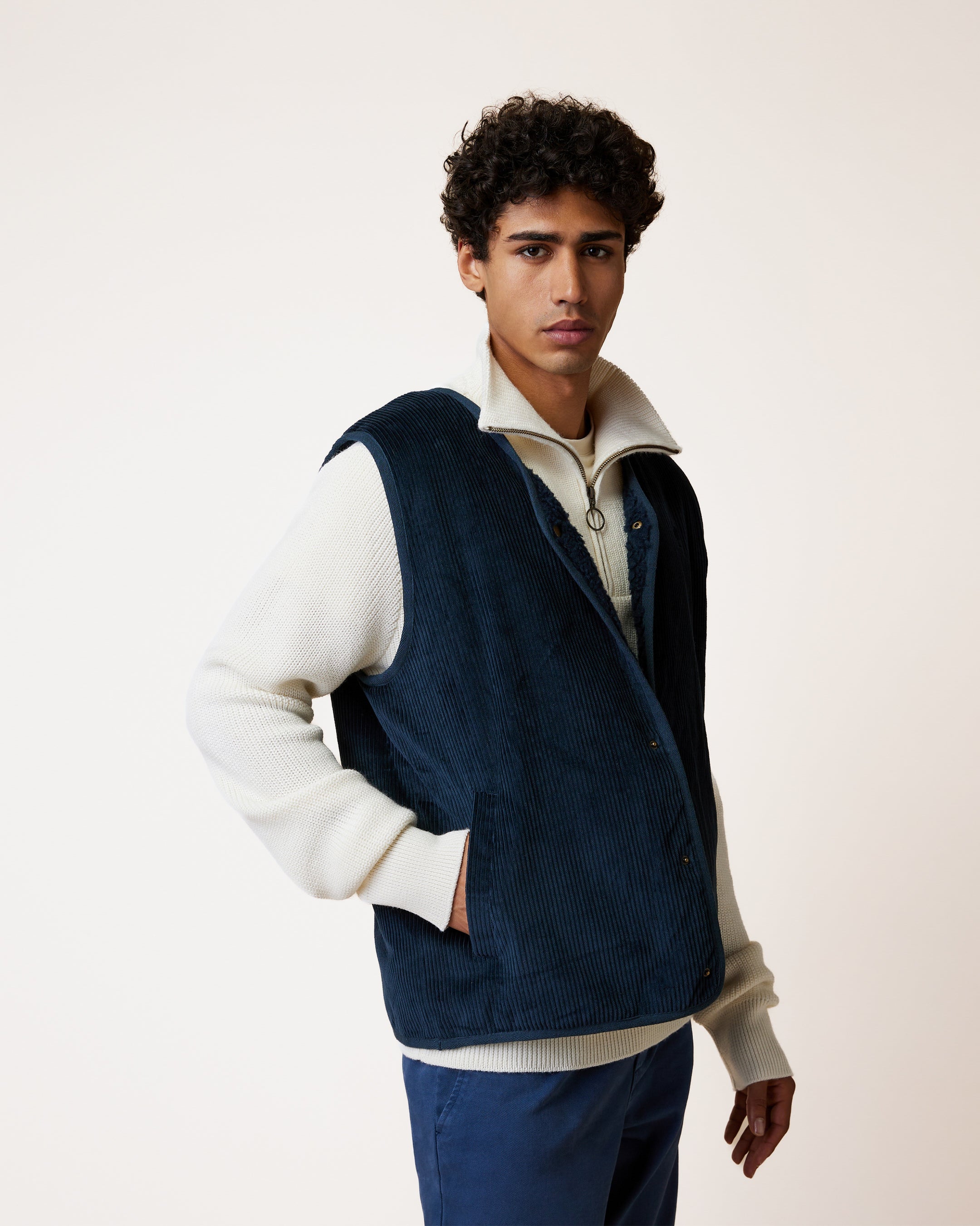 esterel-woven-fw26-nav02-S7