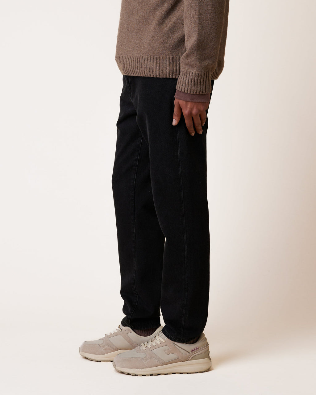 denim-tapered-woven-fw26-bla00-S2
