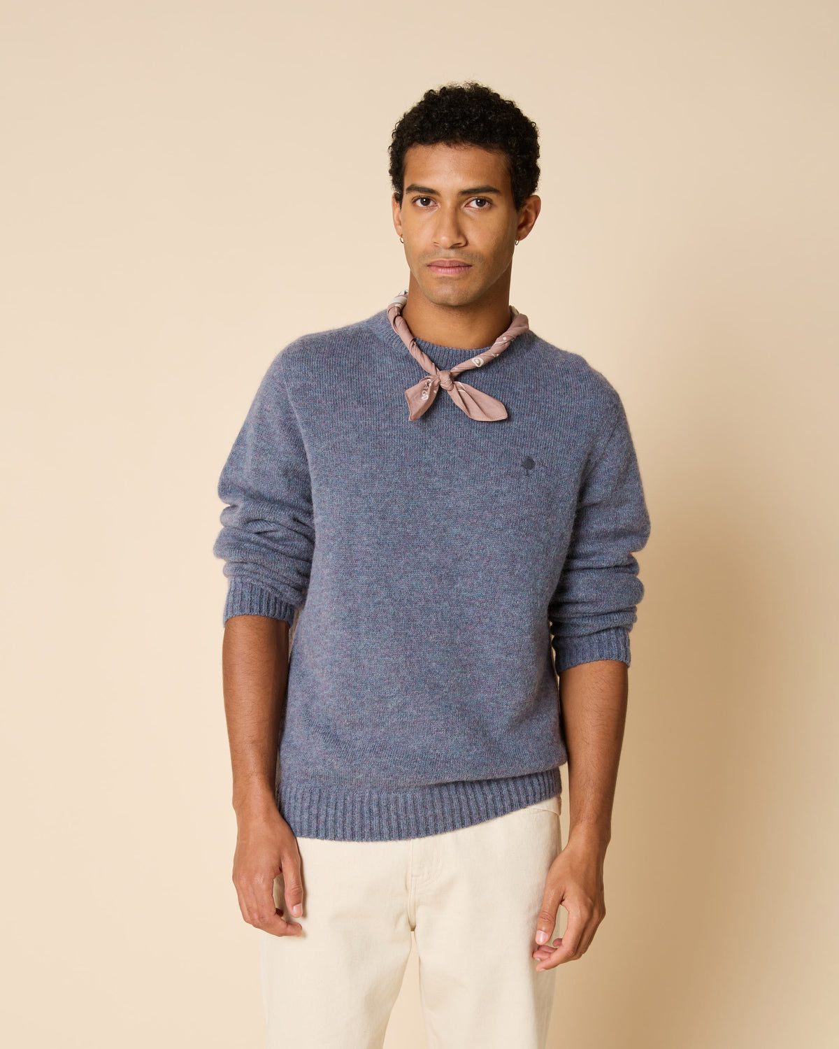 Blauwe wollen pullover met ronde hals