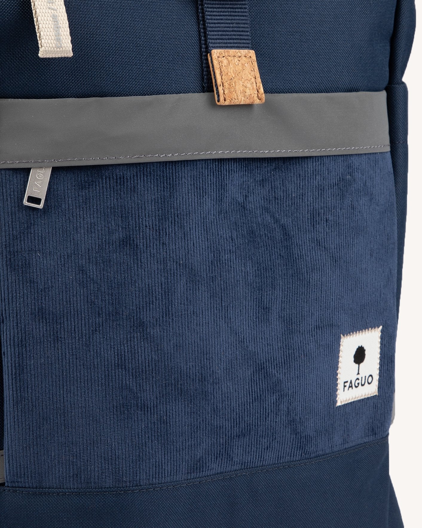 cycling-medium-woven-fw26-nav00-P6