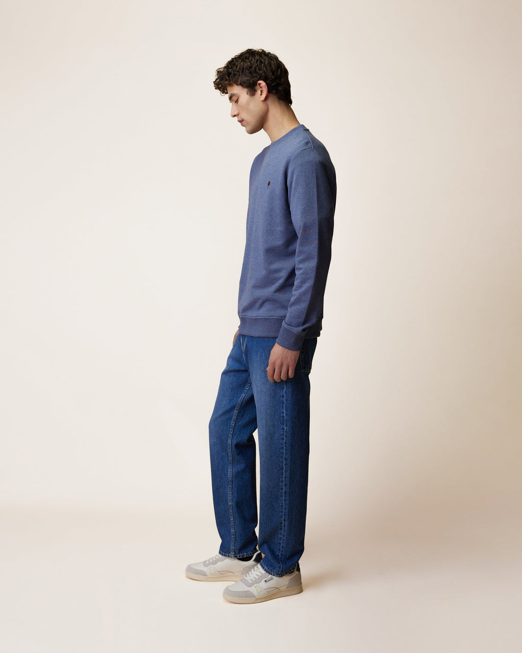 bussy-knit-fw26-nav03-O4