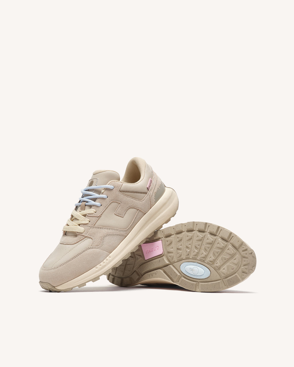 Sneakers aus Leder und Veloursleder in Hellgrau