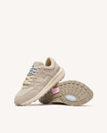 Sneakers in light grey leather and suede