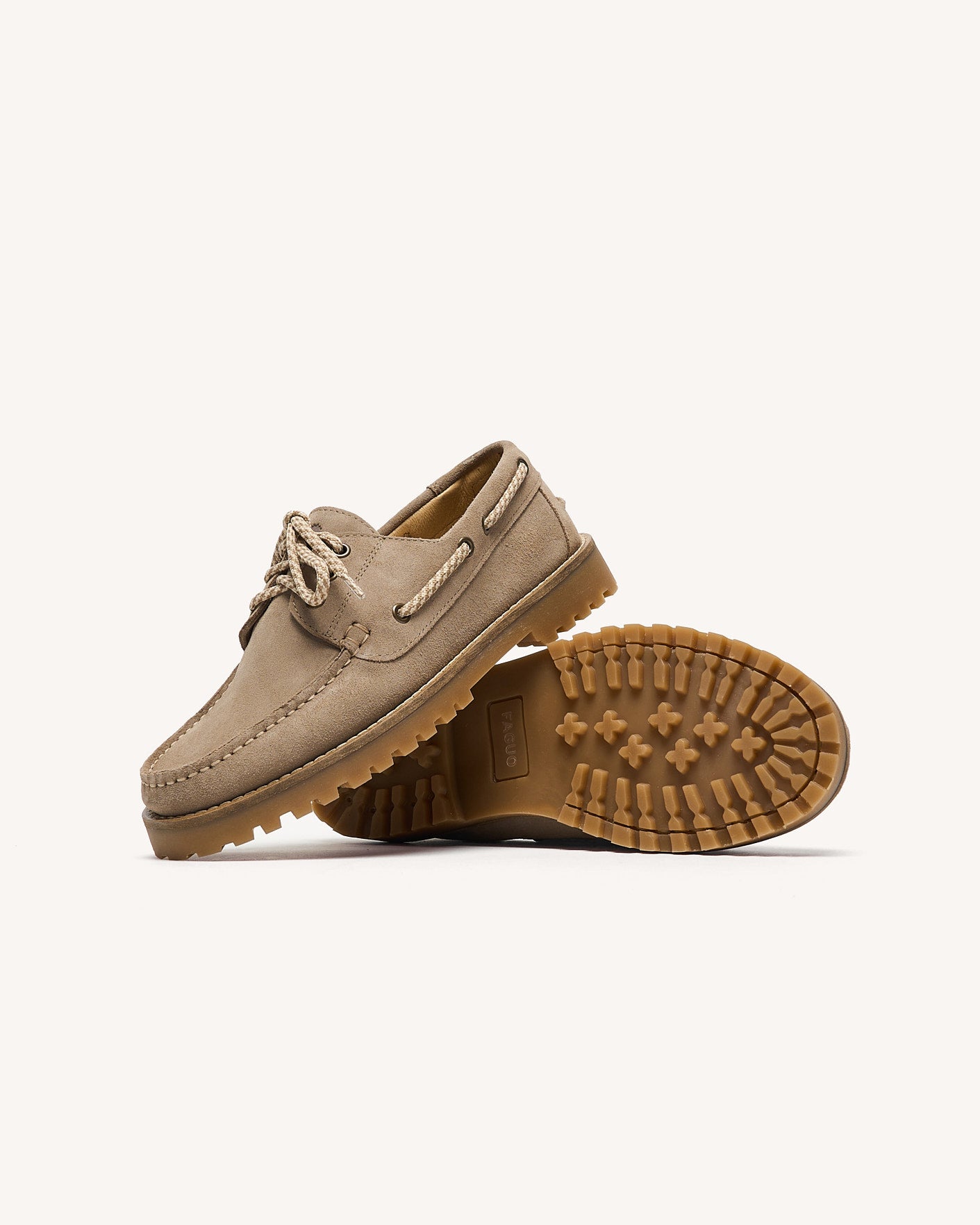 Chaussures bateau Larch Cuir suede Beige