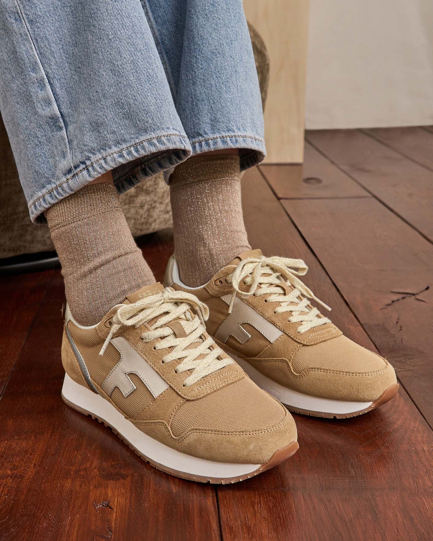 running-beige-doree-polyester-recycle-modele-elm-P6