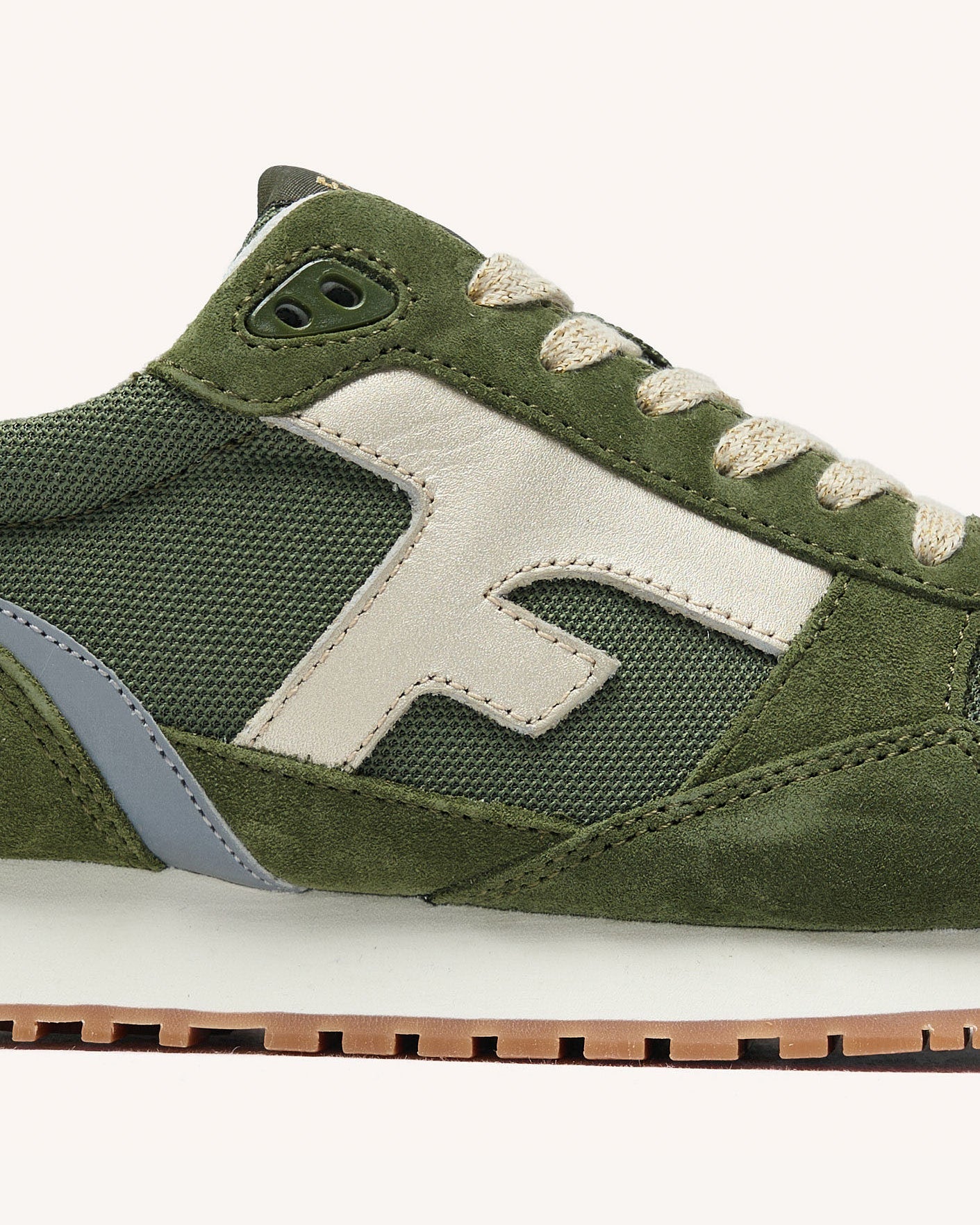 running-kaki-doree-polyester-recycle-modele-elm-P4