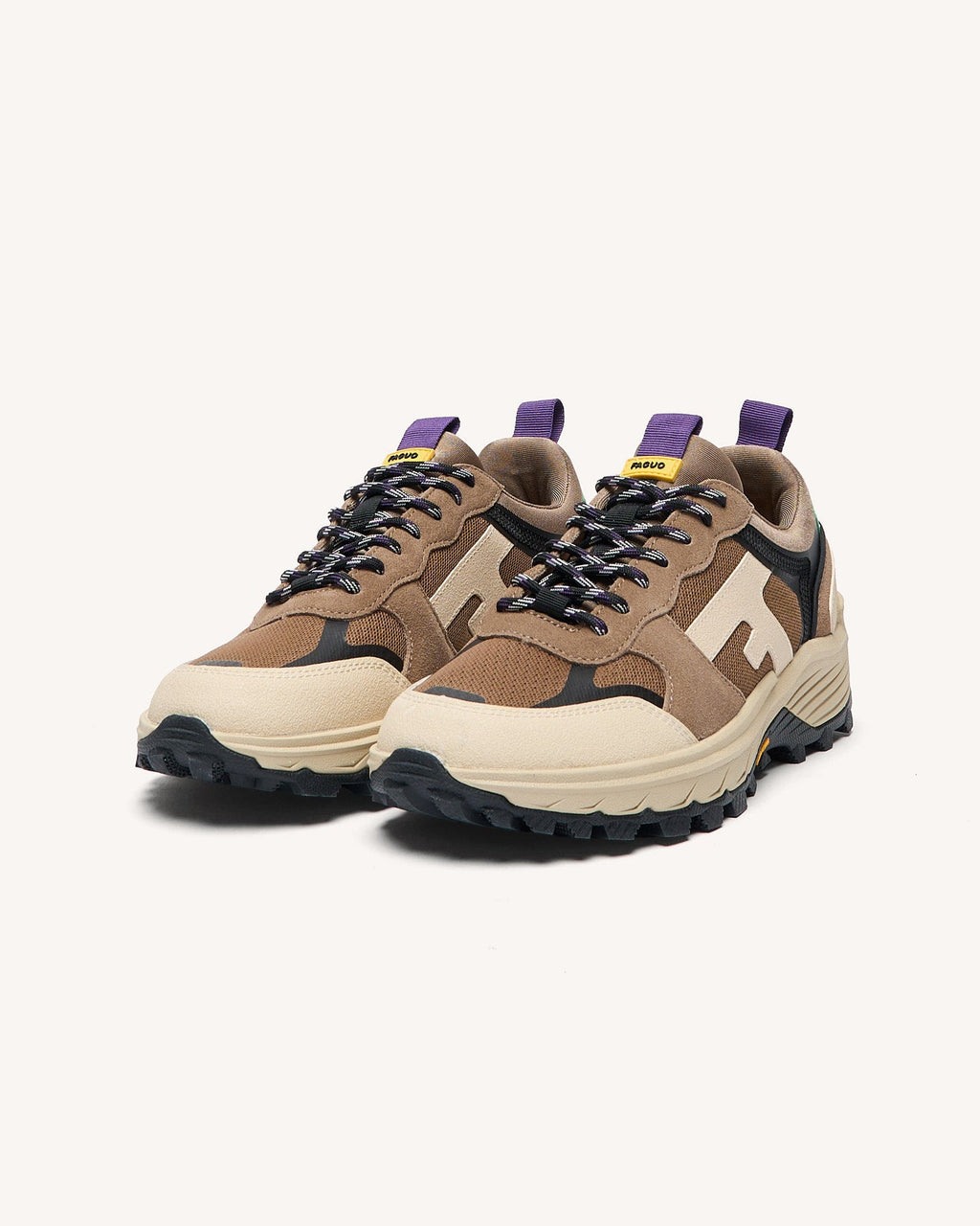 light-beige-recycled-polyester-running-hazel-monstera-model-P2