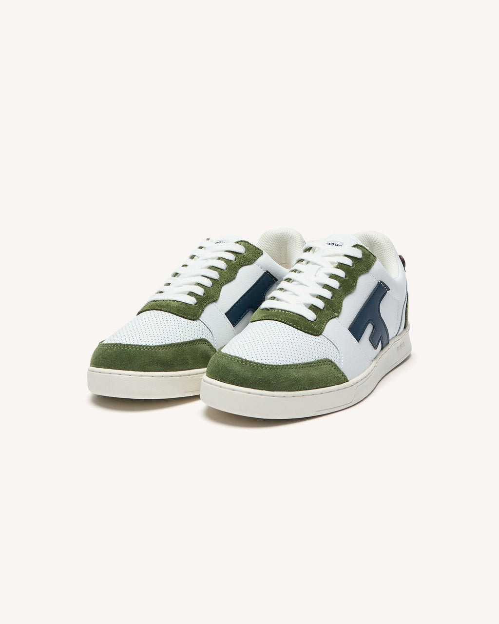 baskets-basses-blanc-kaki-polyester-recycle-modele-hazel-P2