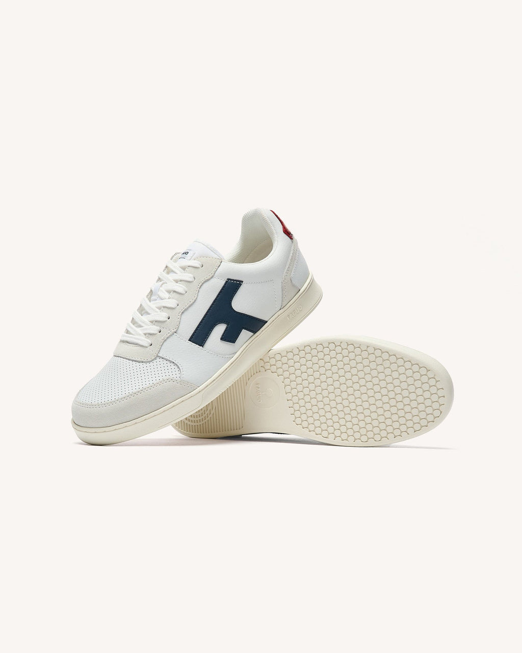 baskets-basses-blanc-bleu-marine-polyester-recycle-modele-hazel-P5