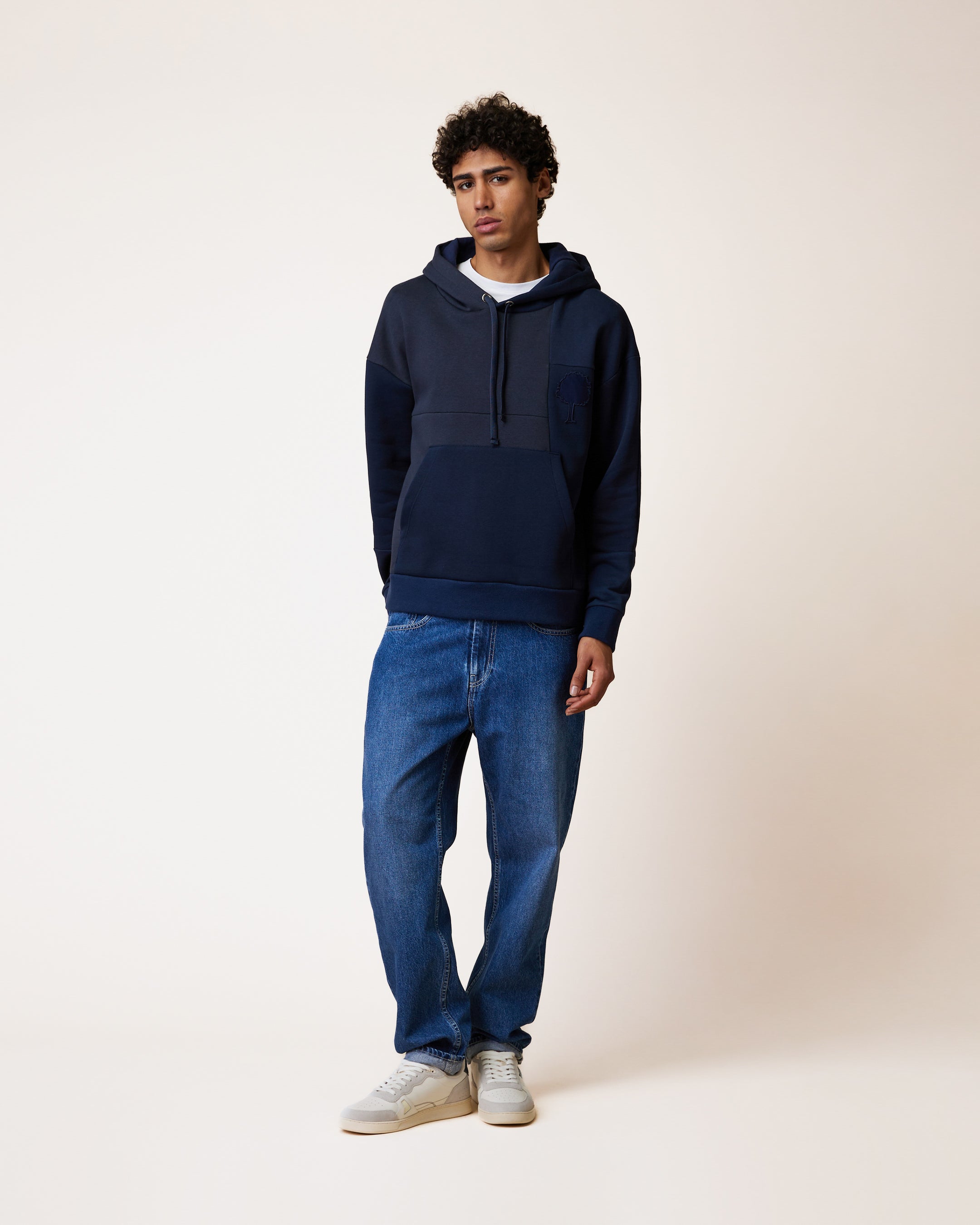 navy-blue-hoodie-cotton-model-dirac-up-S1