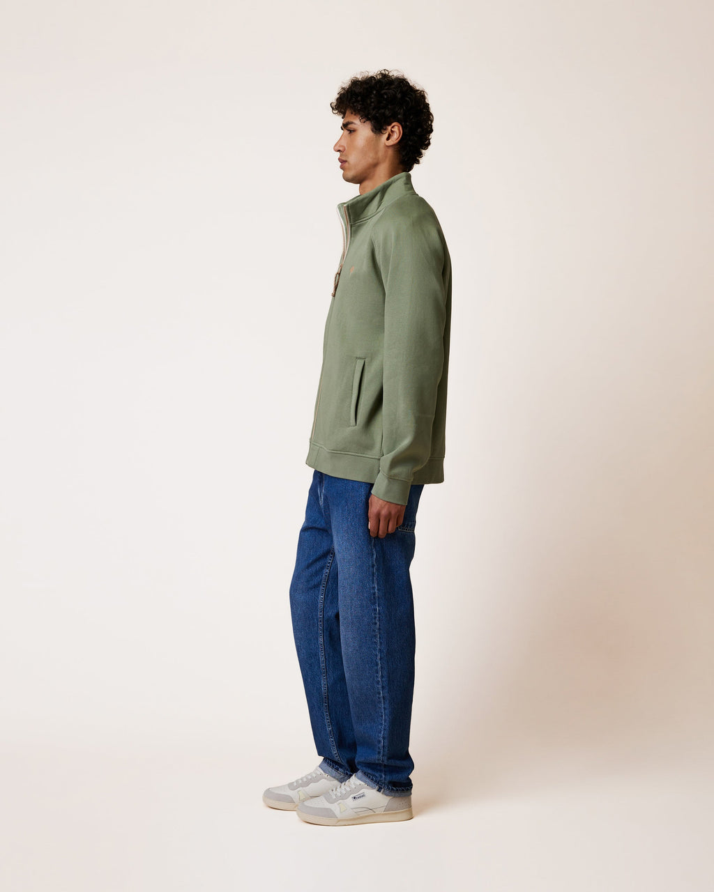 sweat-khaki-cotton-model-horte-S2