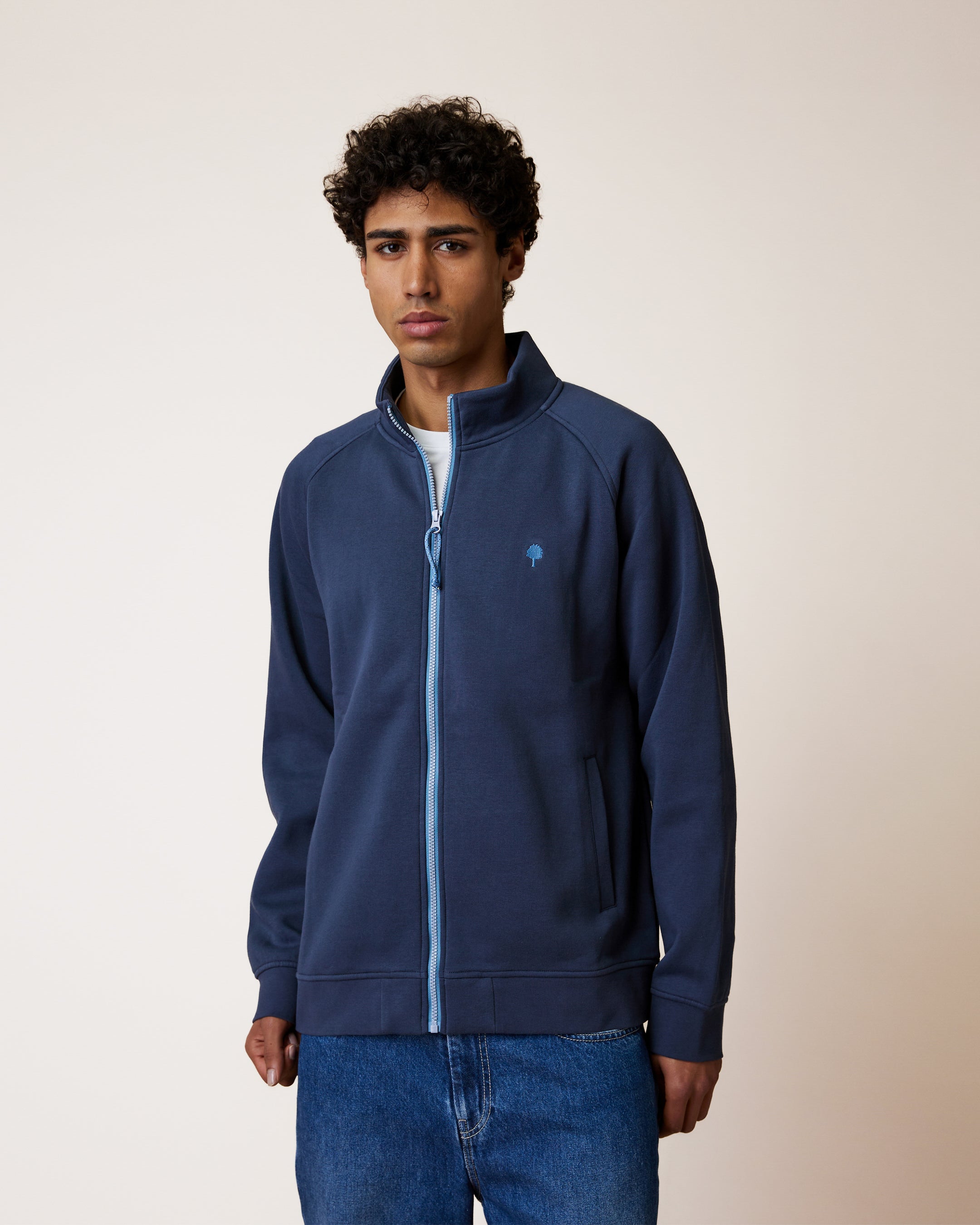 grey-navy-sweatshirt-cotton-horte-model-S3