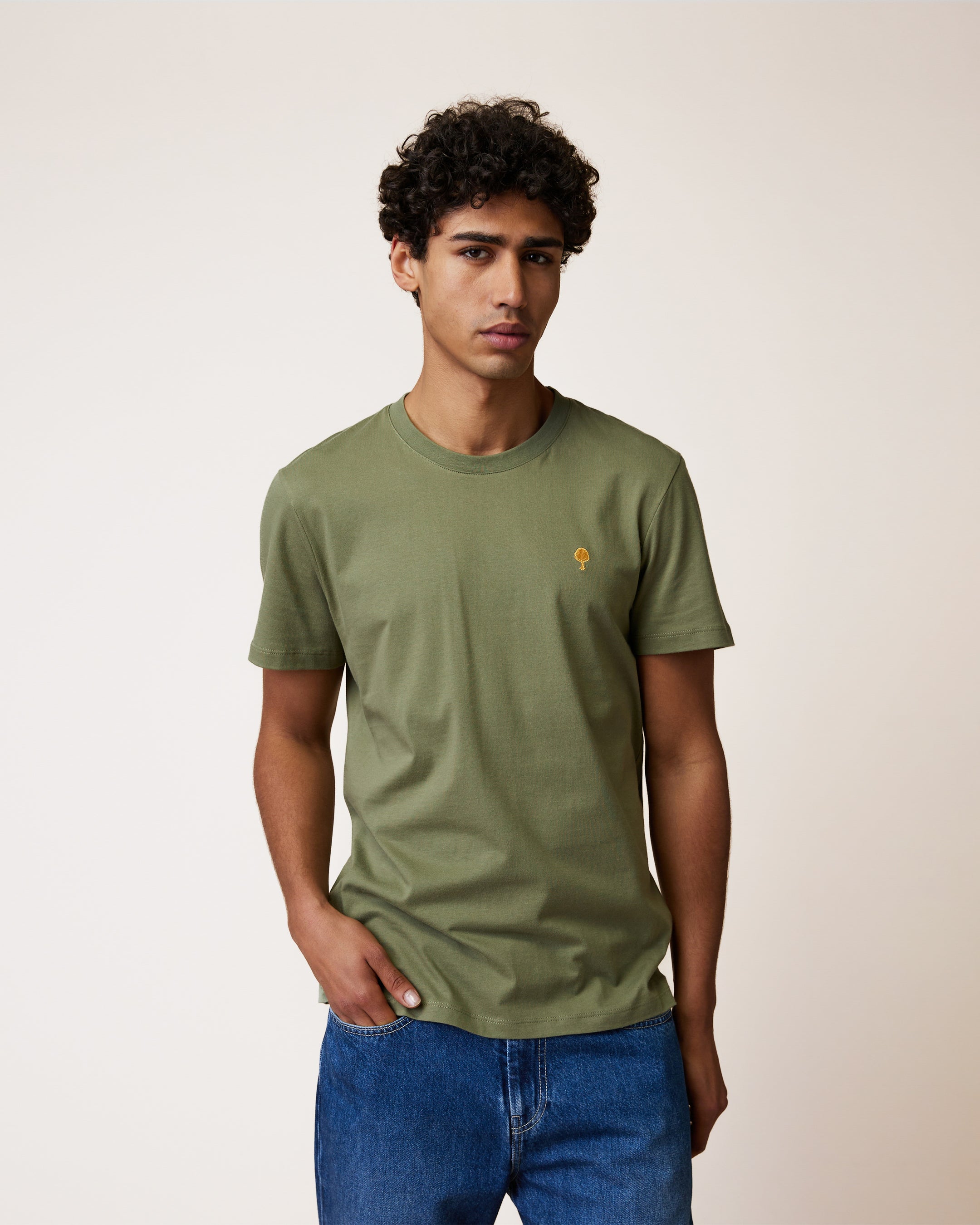 t-shirt-khaki-cotton-model-arcy-S3