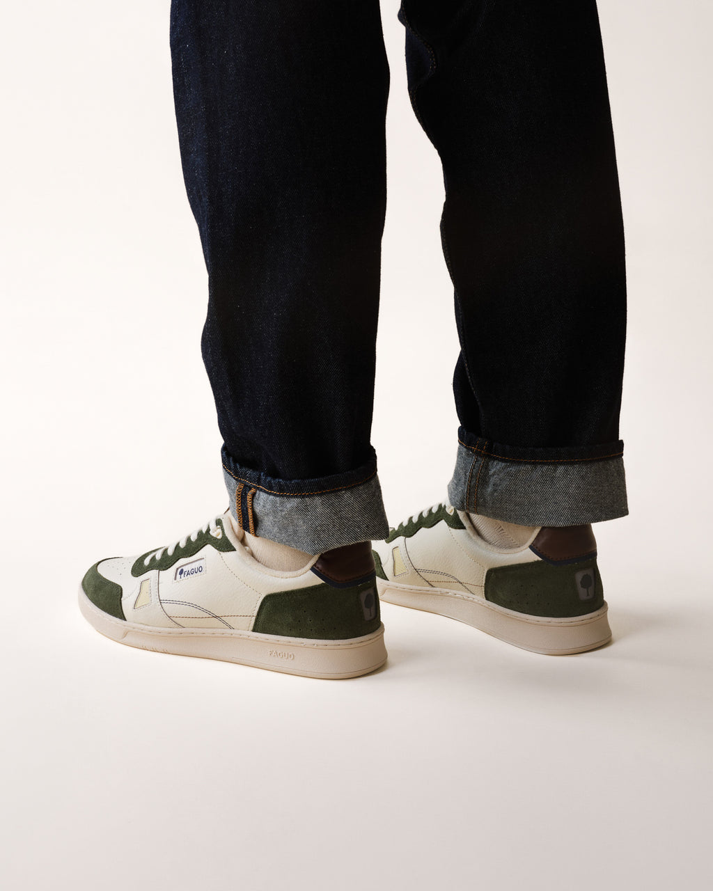 Baskets cuir blanc et kaki